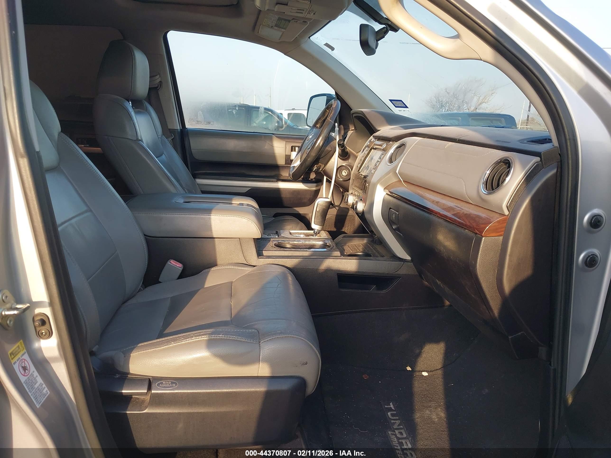 TOYOTA TUNDRA image 5