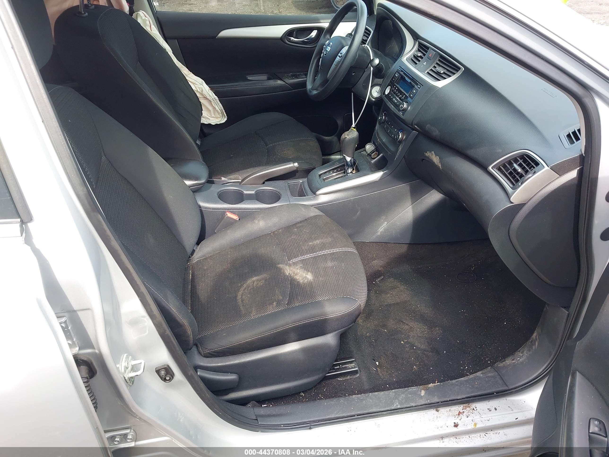 NISSAN SENTRA image 5