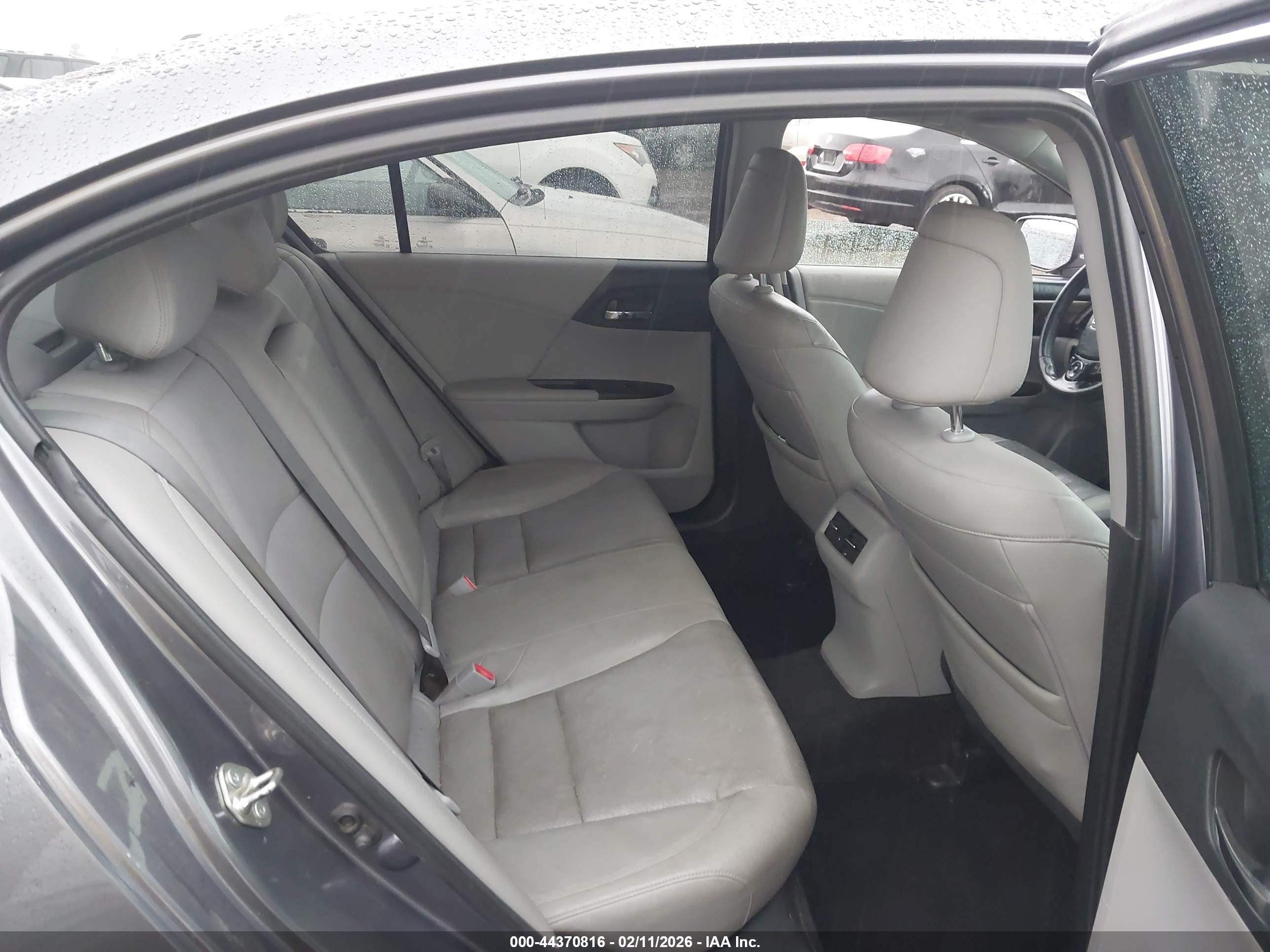 HONDA ACCORD image 8