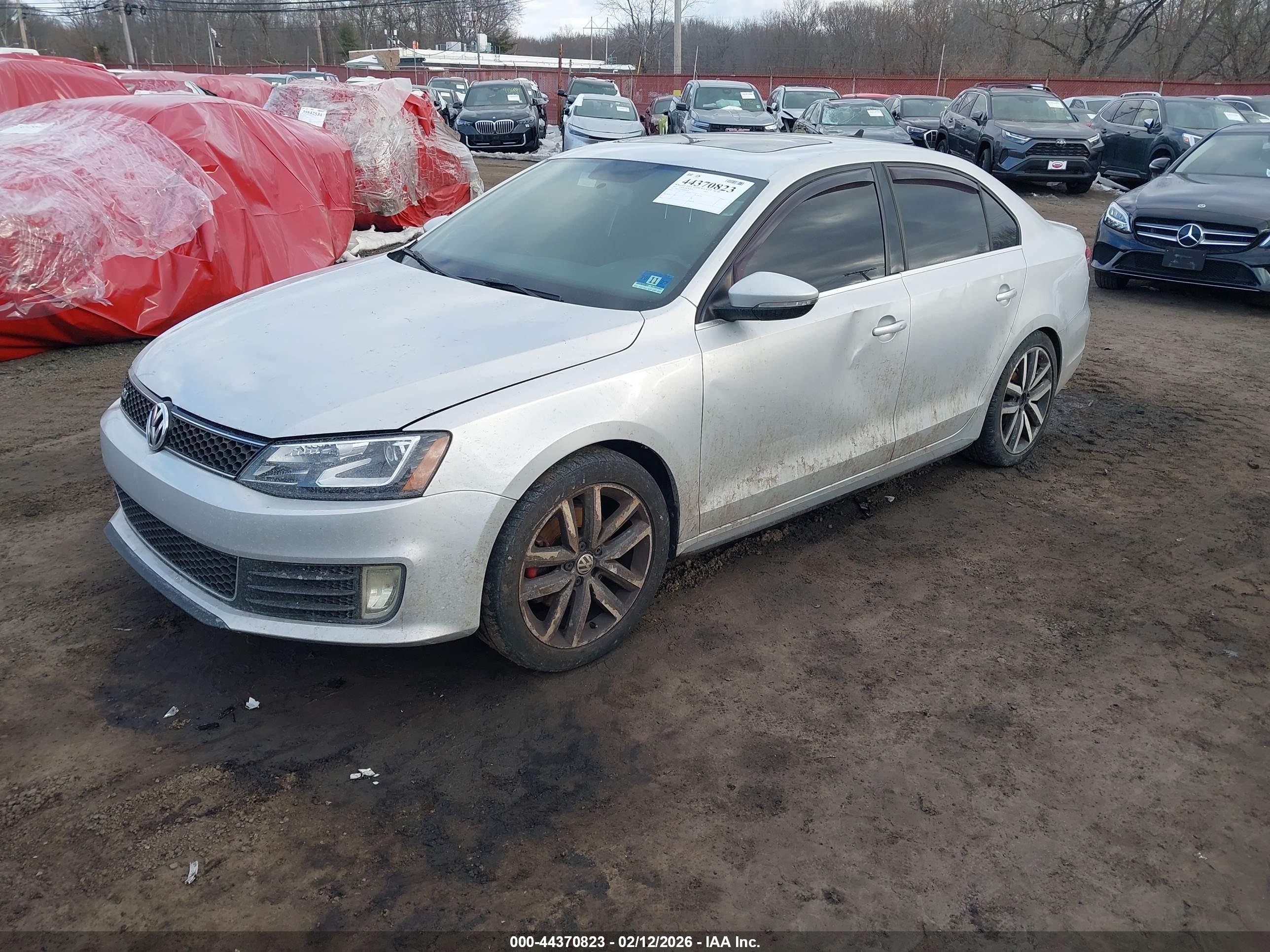 VOLKSWAGEN GLI image 2