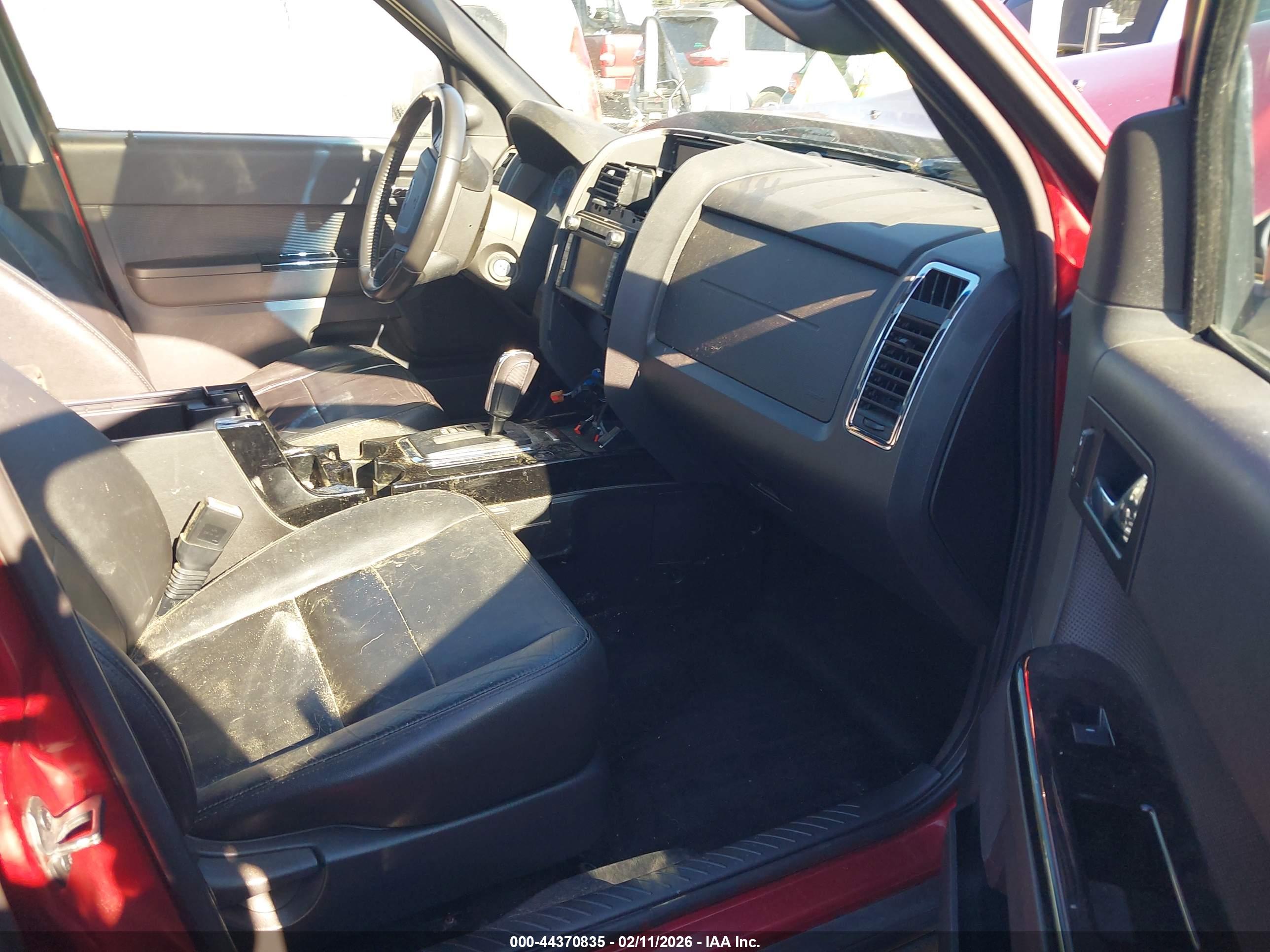 FORD ESCAPE image 5