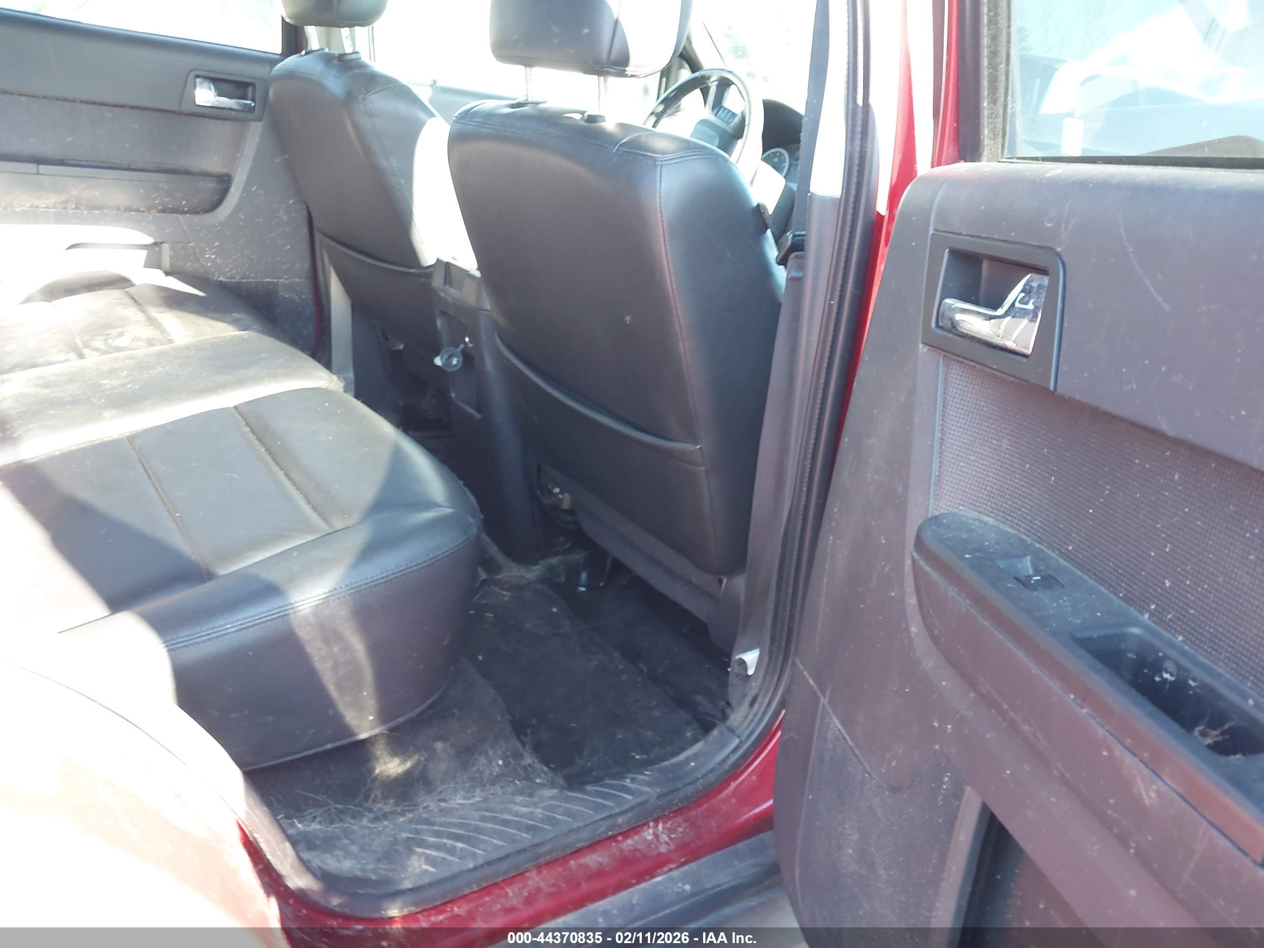 FORD ESCAPE image 8