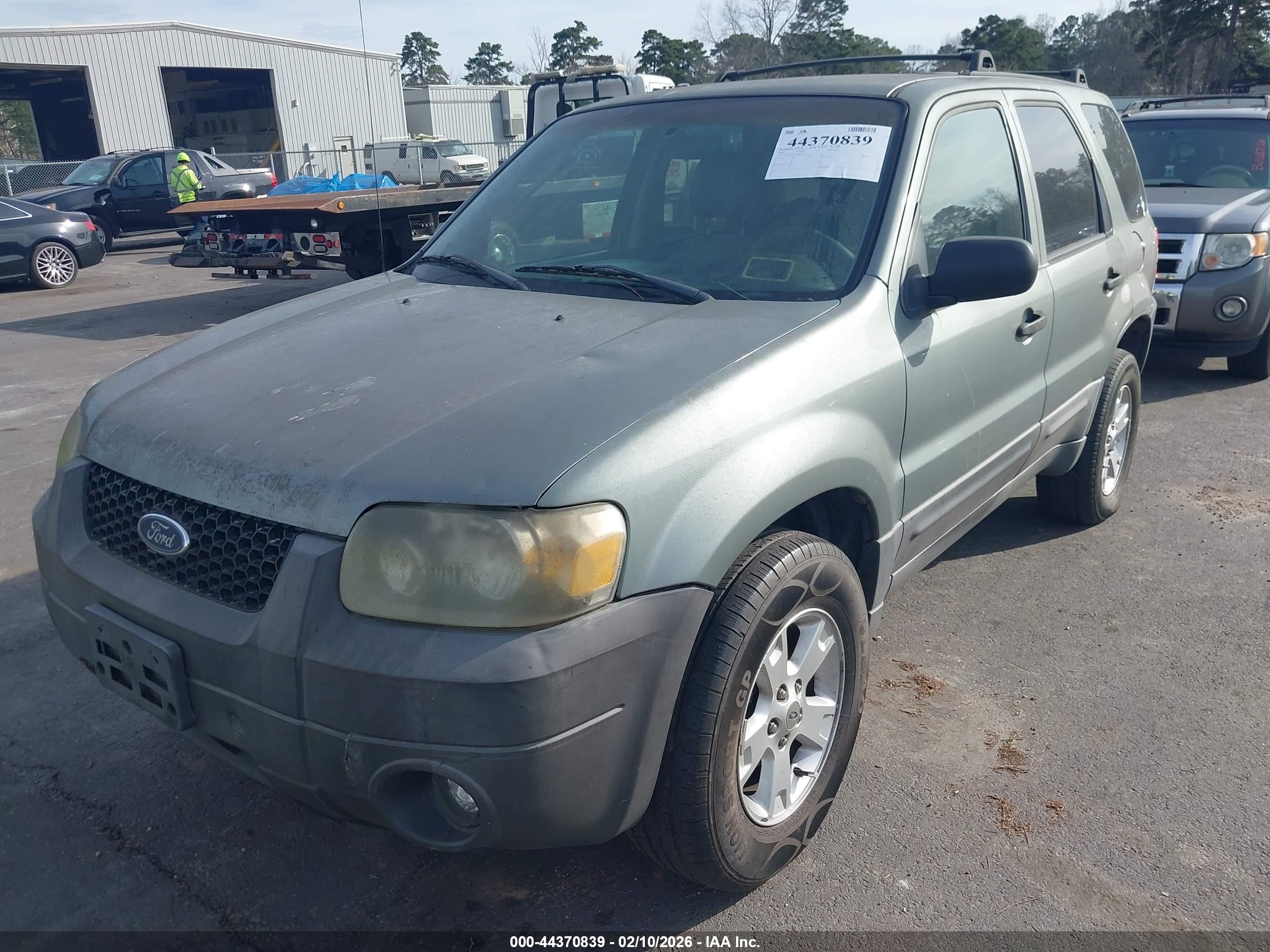 FORD ESCAPE image 6