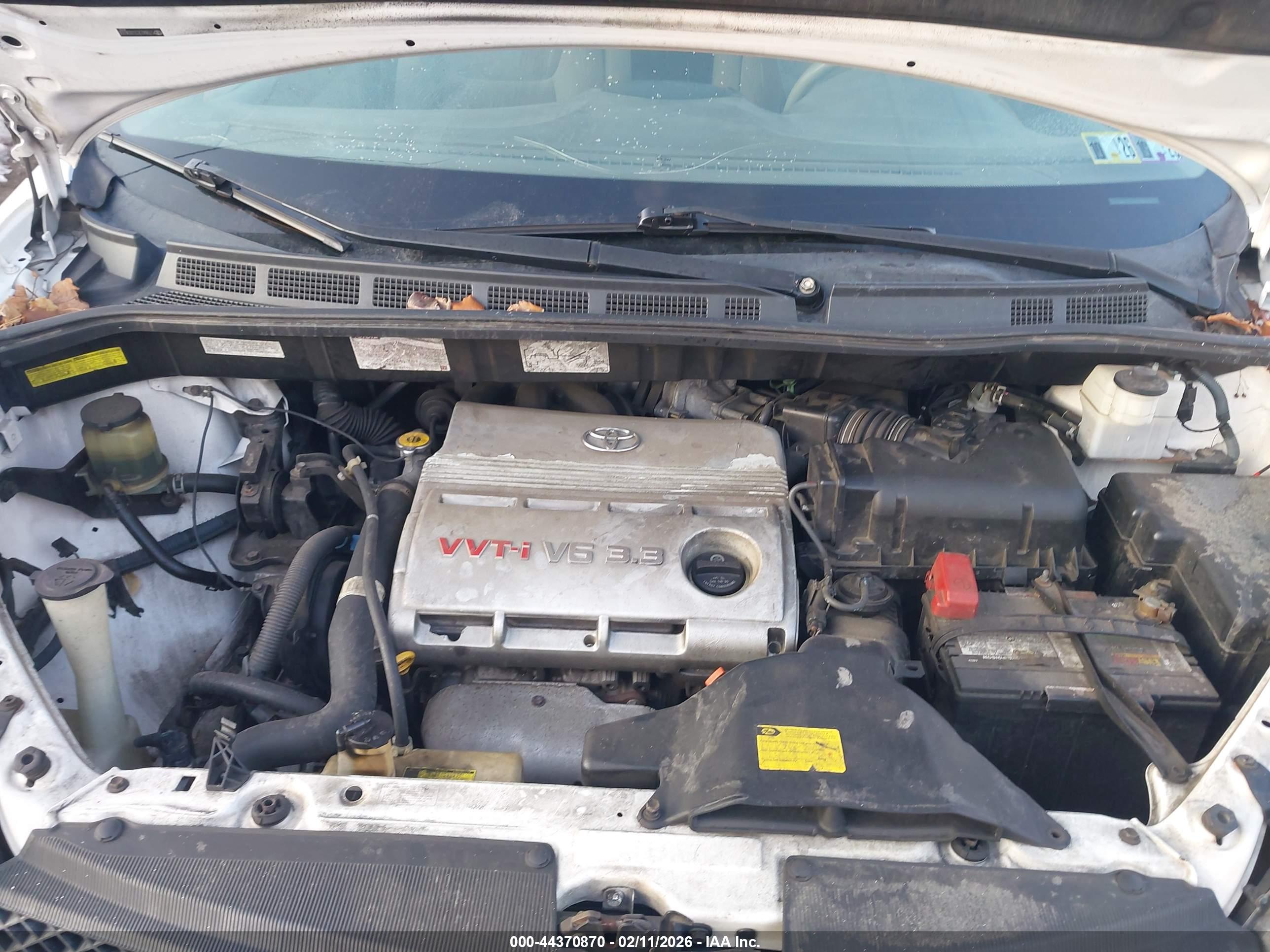 TOYOTA SIENNA image 10