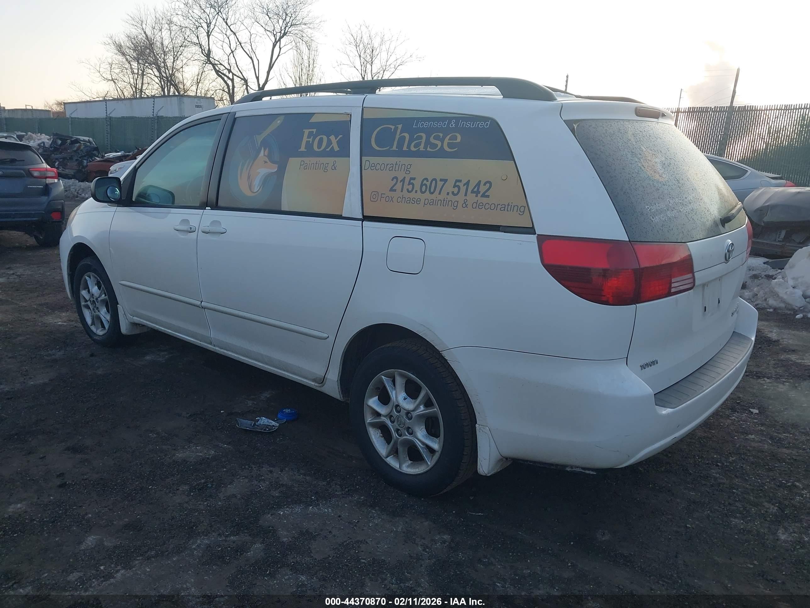 TOYOTA SIENNA image 3