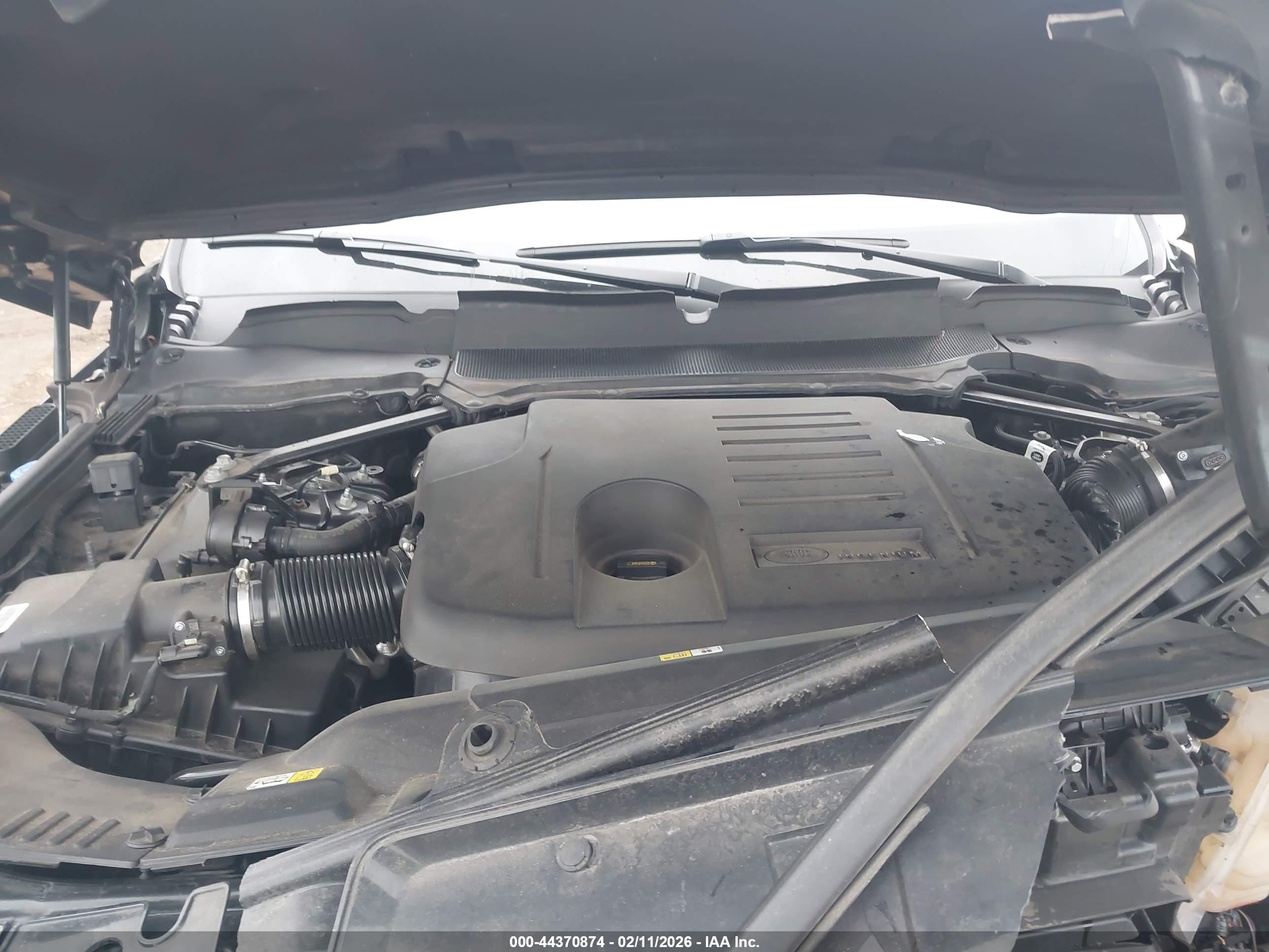 LAND ROVER image 10