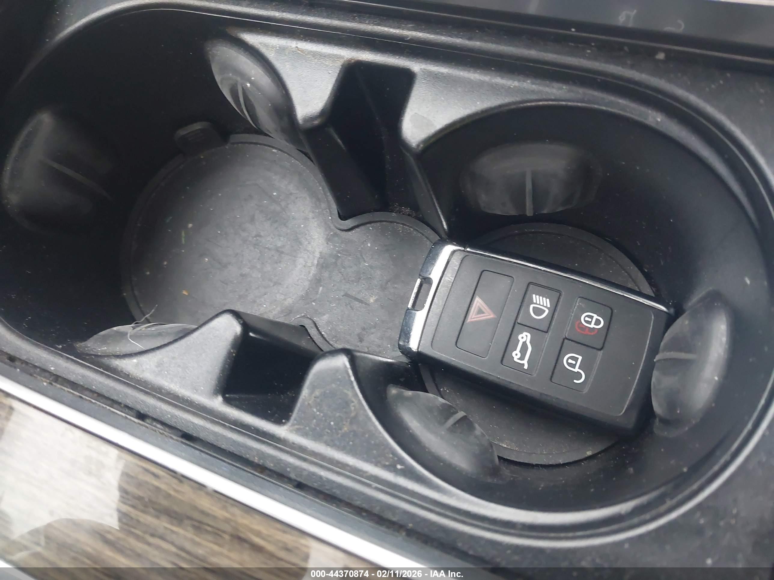 LAND ROVER image 11