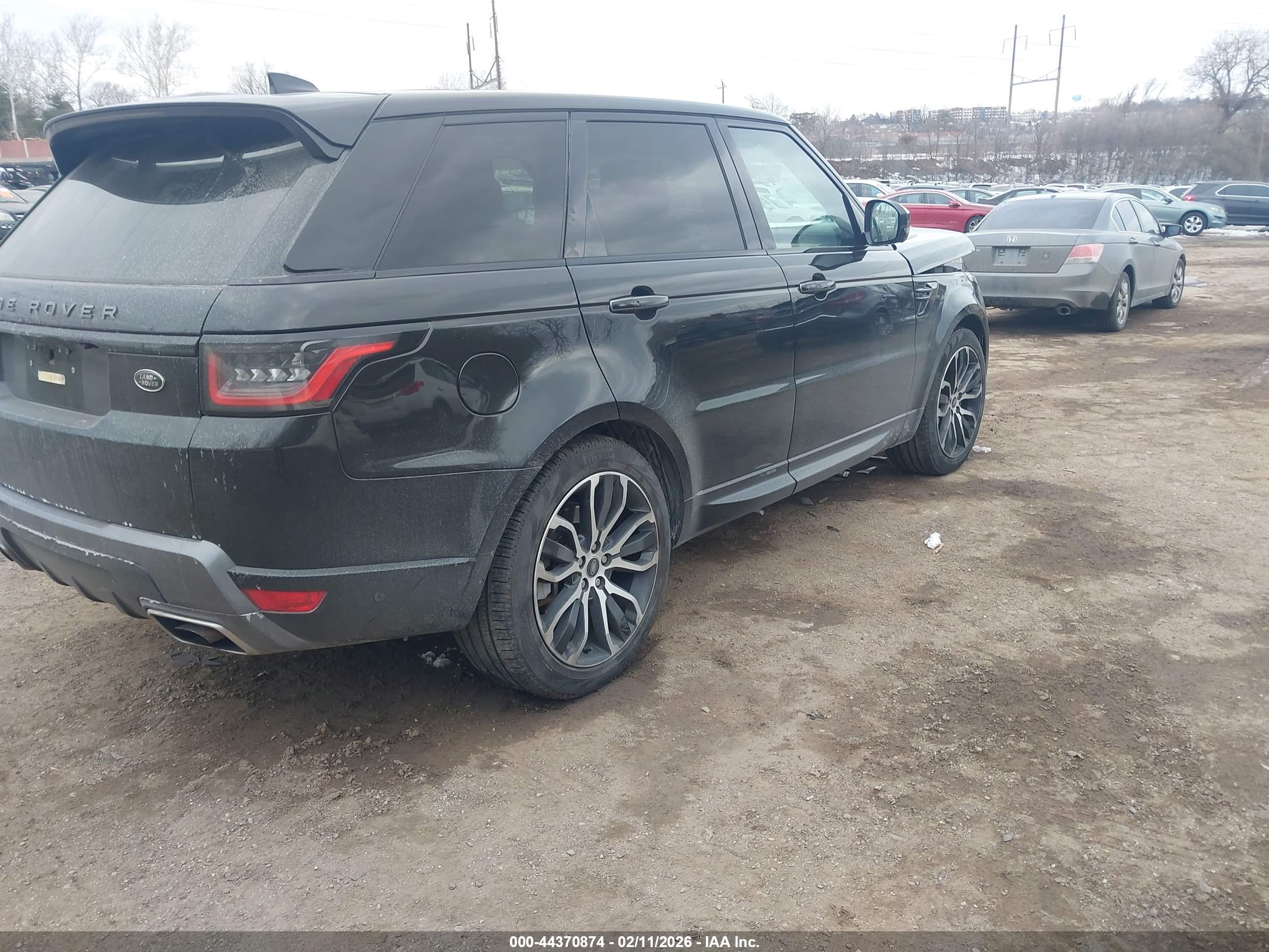 LAND ROVER image 4
