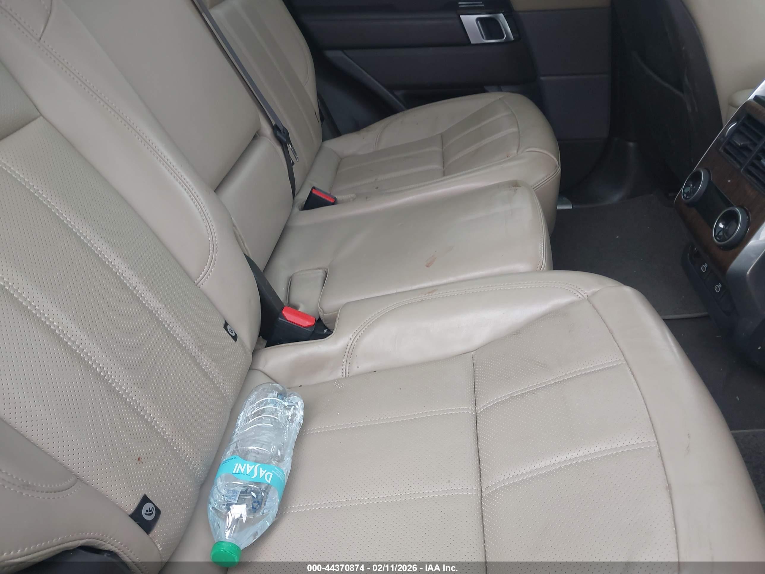 LAND ROVER image 8