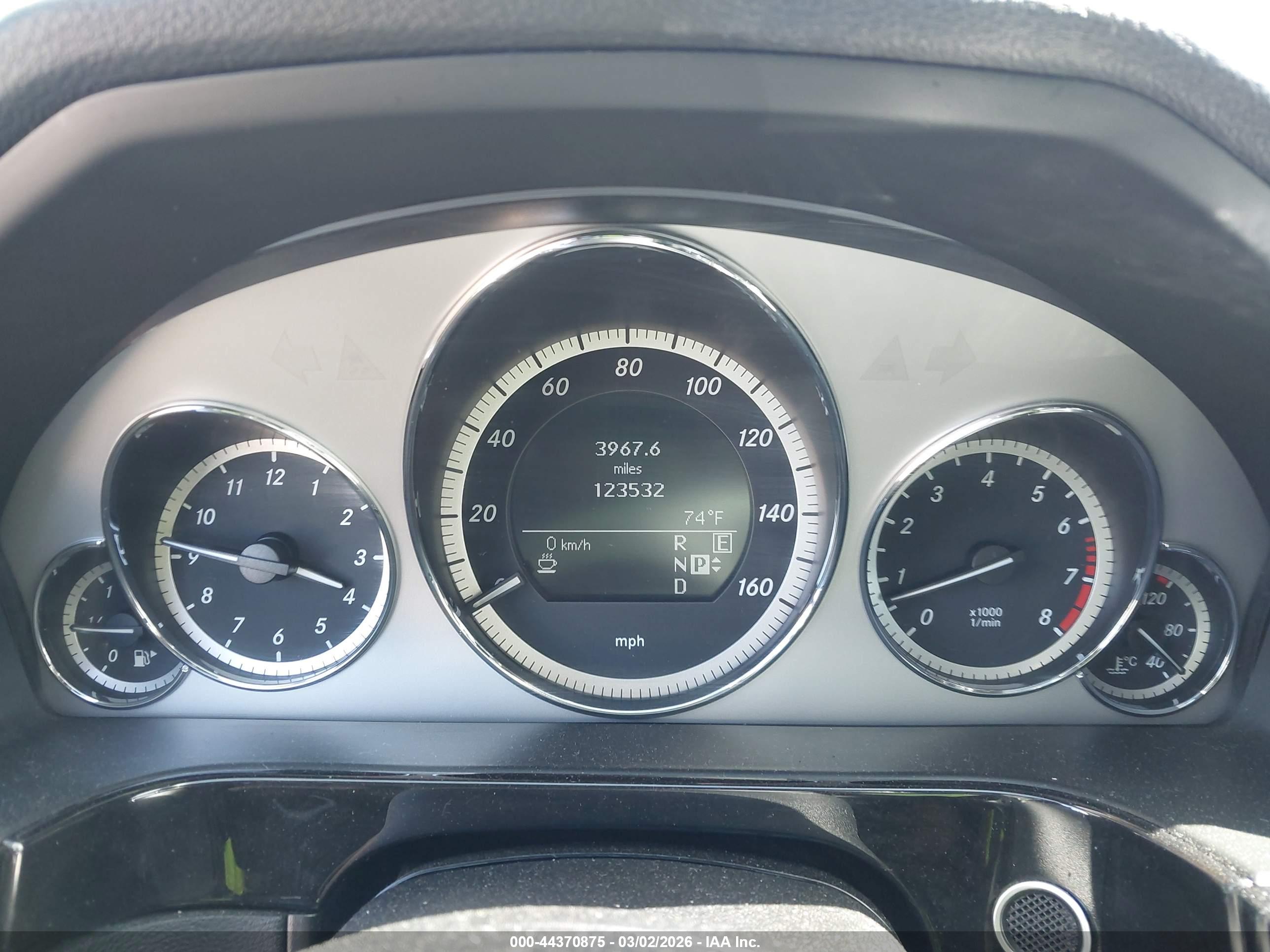 MERCEDES-BENZ E image 7