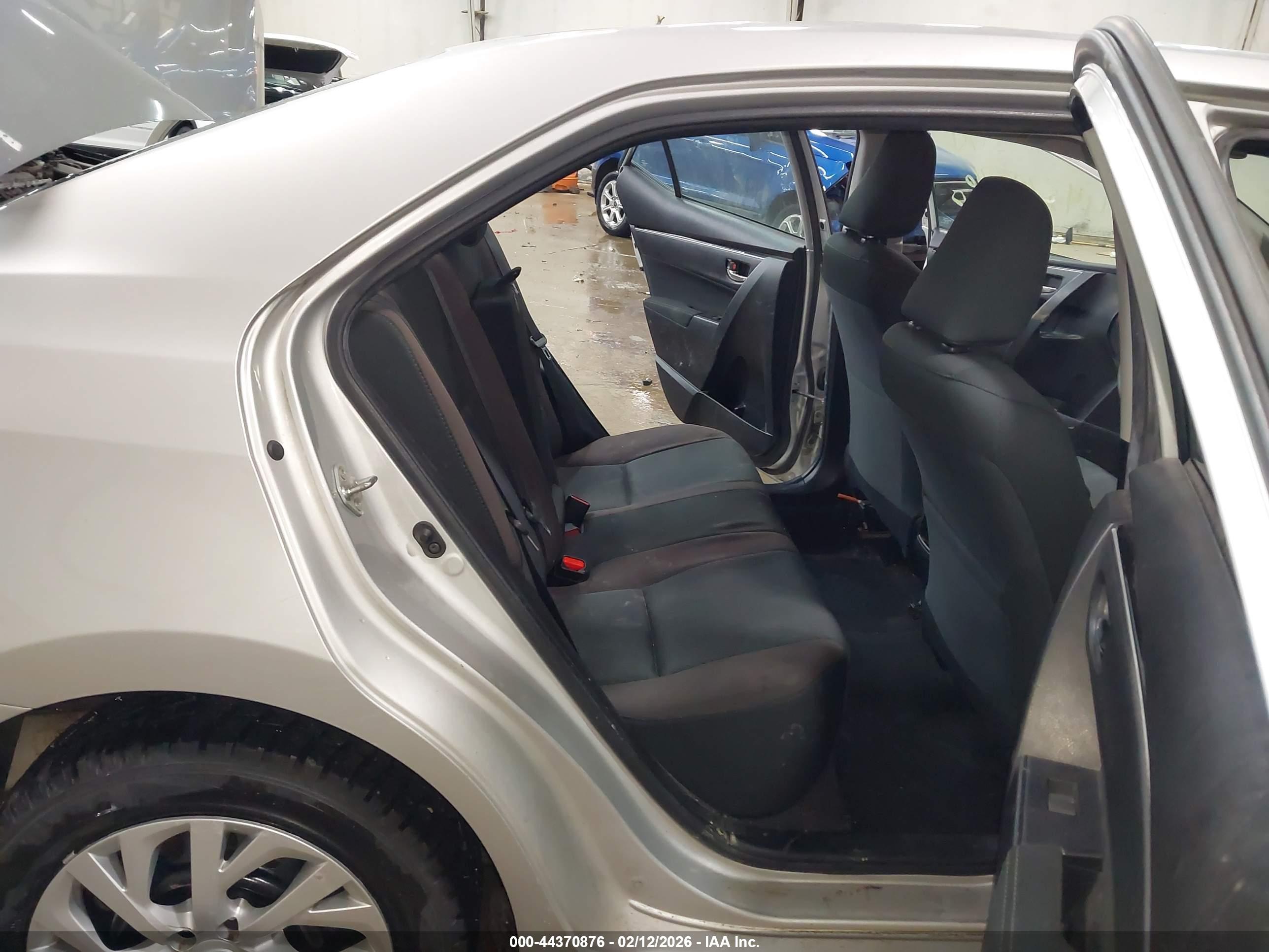 TOYOTA COROLLA image 8
