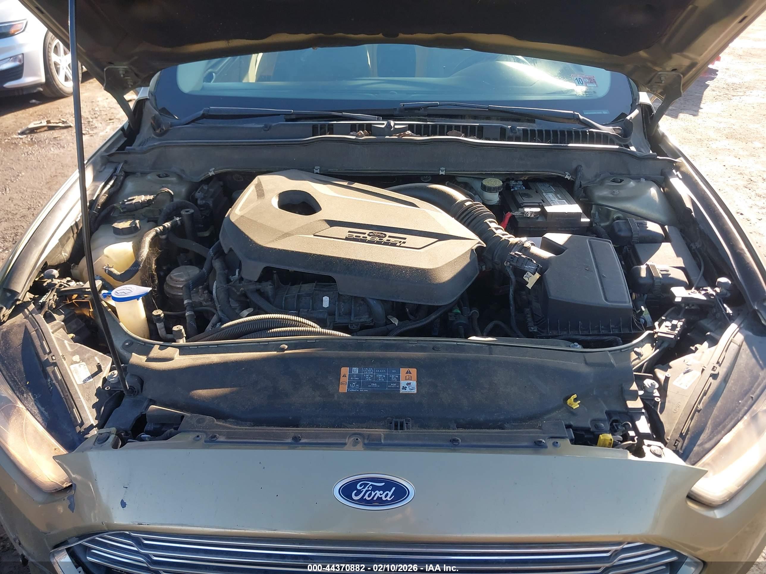 FORD FUSION image 10