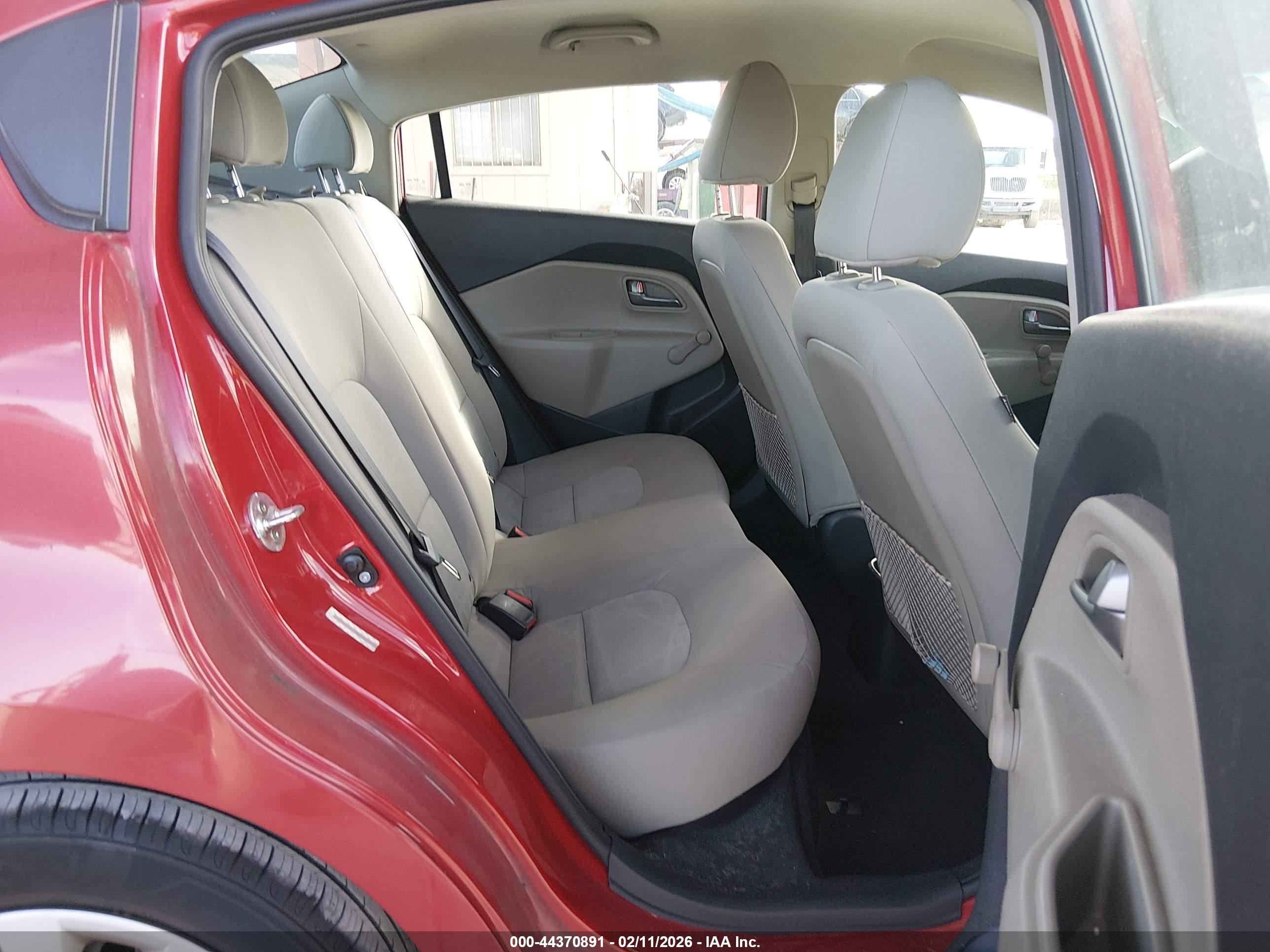KIA RIO image 8