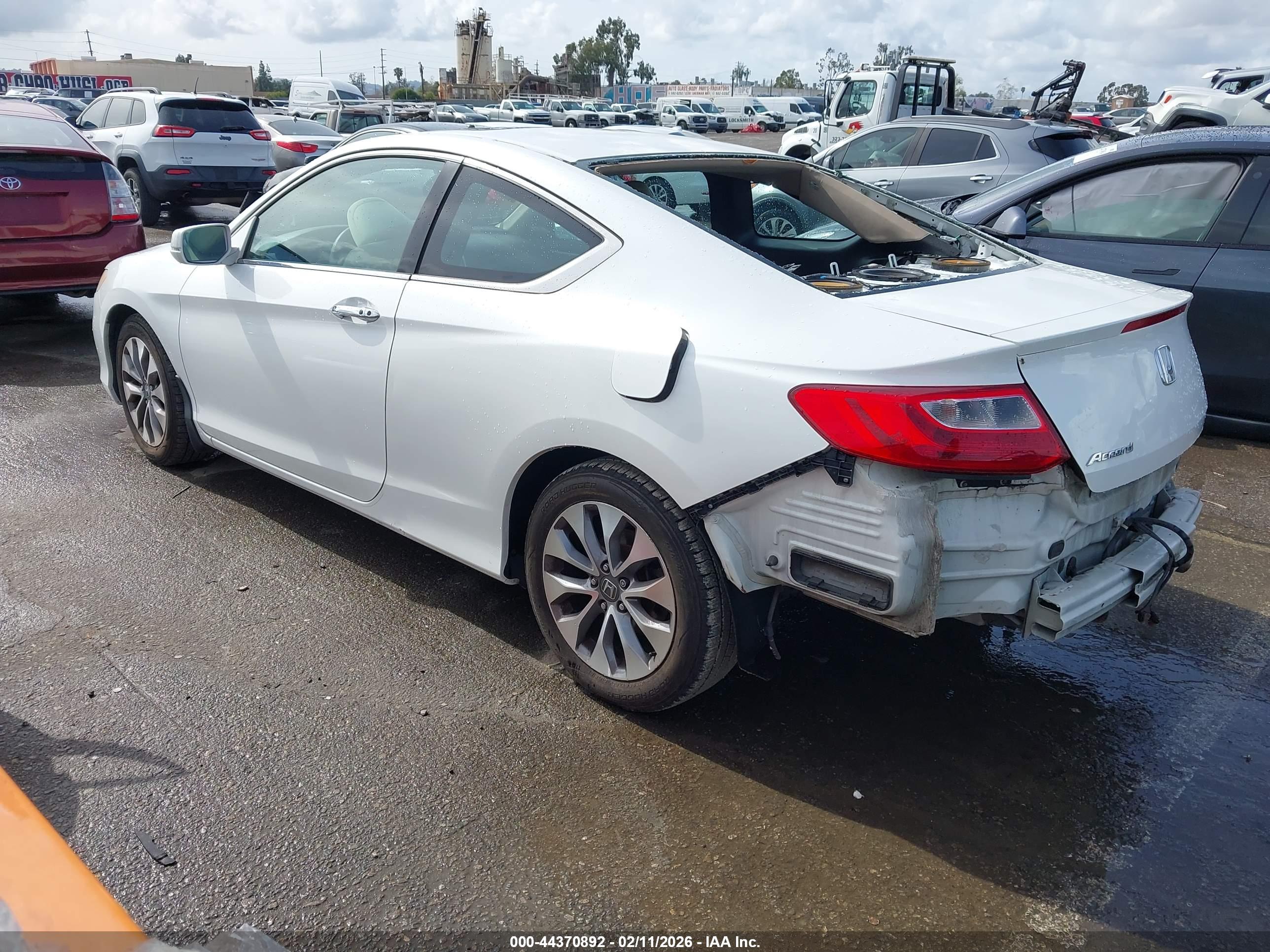 HONDA ACCORD image 3