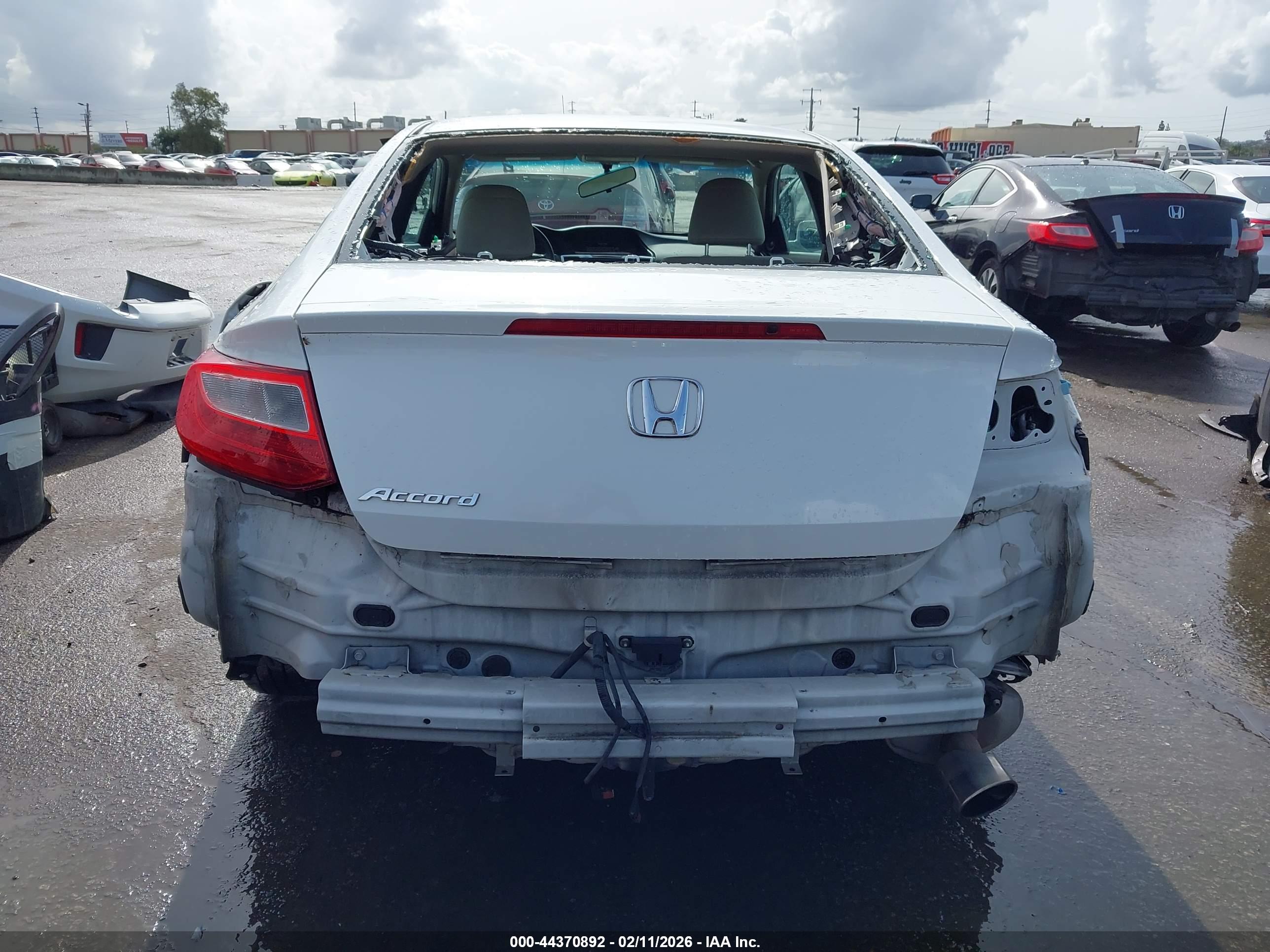 HONDA ACCORD image 6