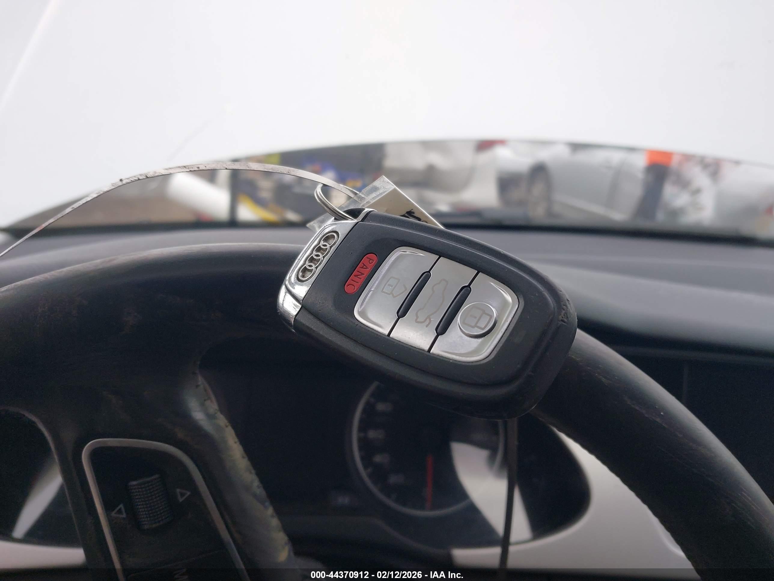 AUDI A4 image 11