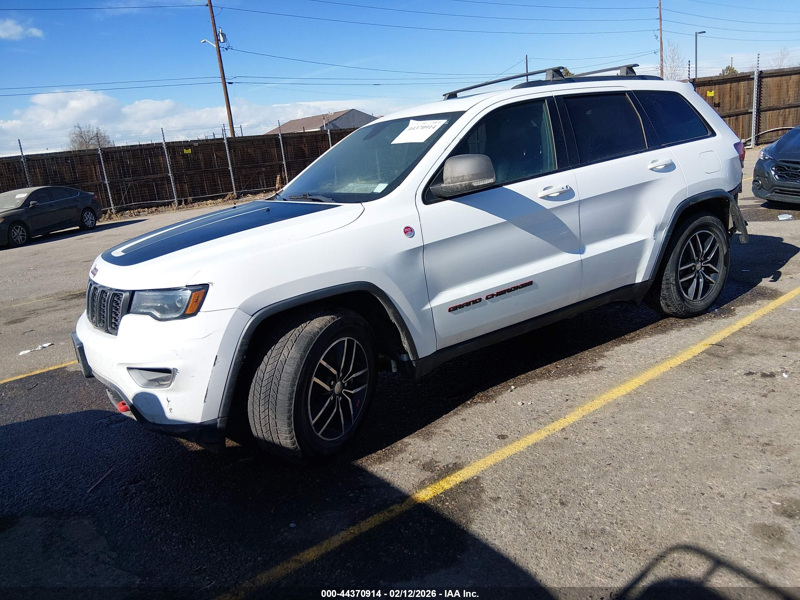 JEEP GRAND image 2