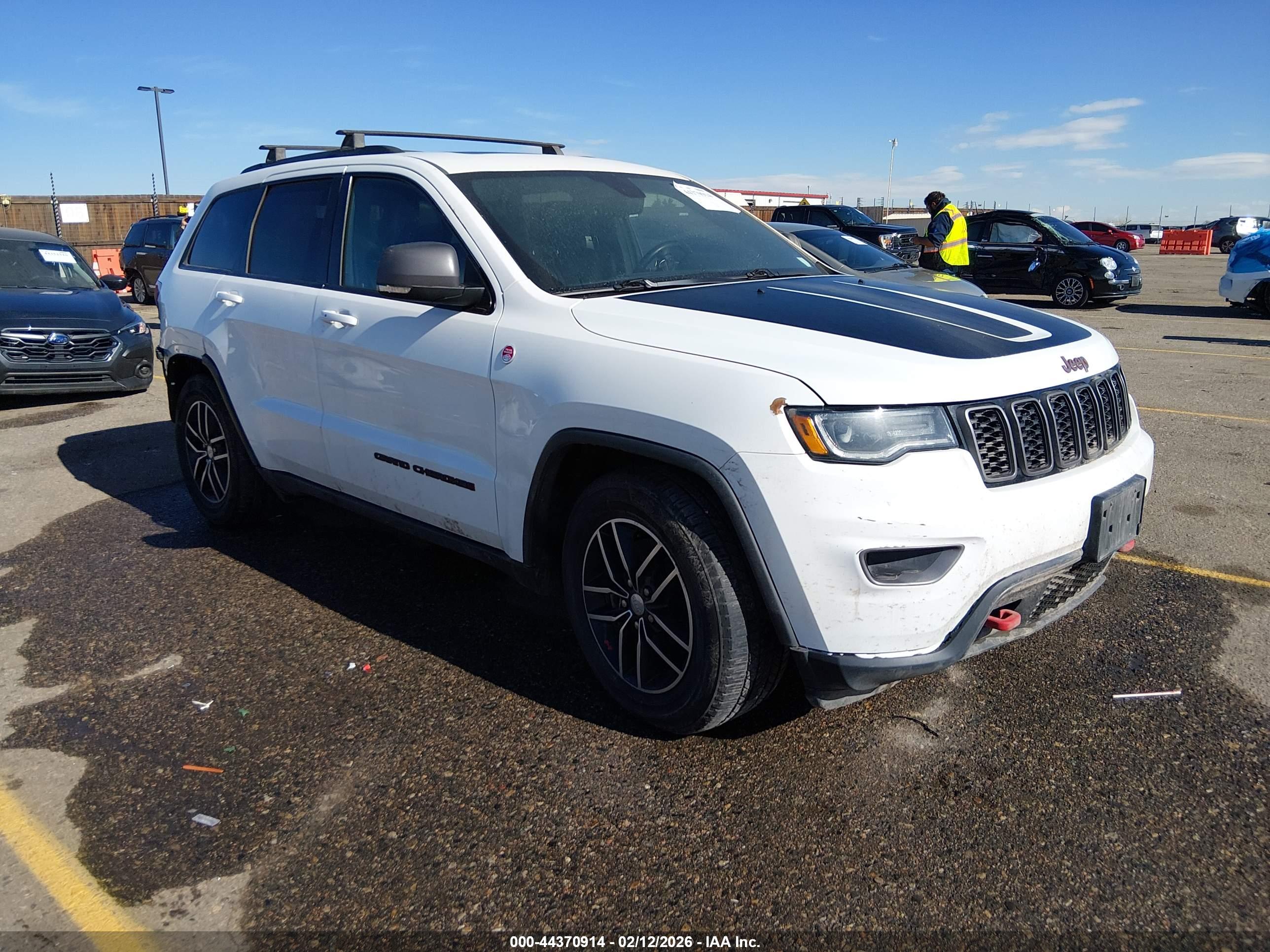JEEP GRAND image 3