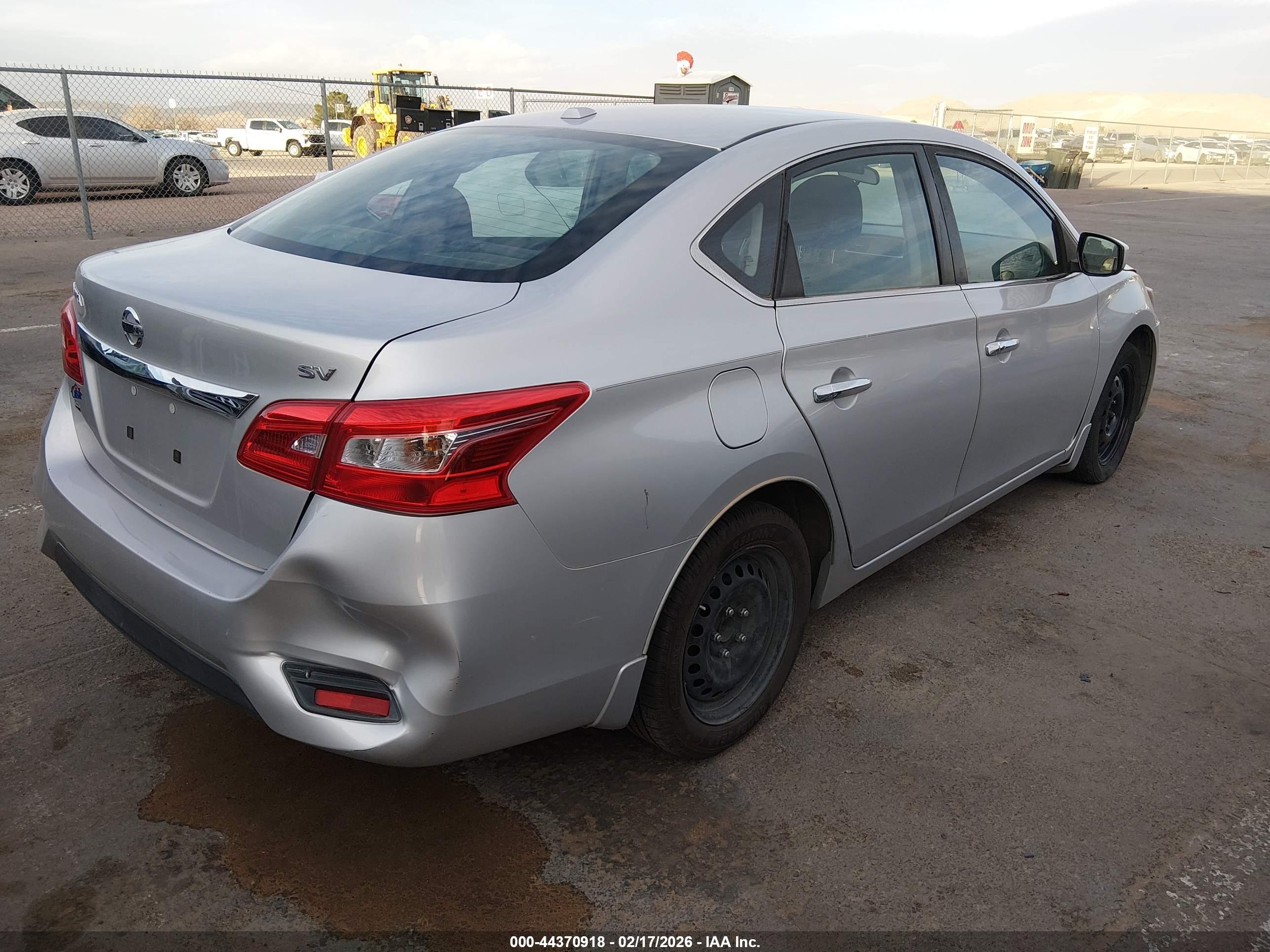 NISSAN SENTRA image 4