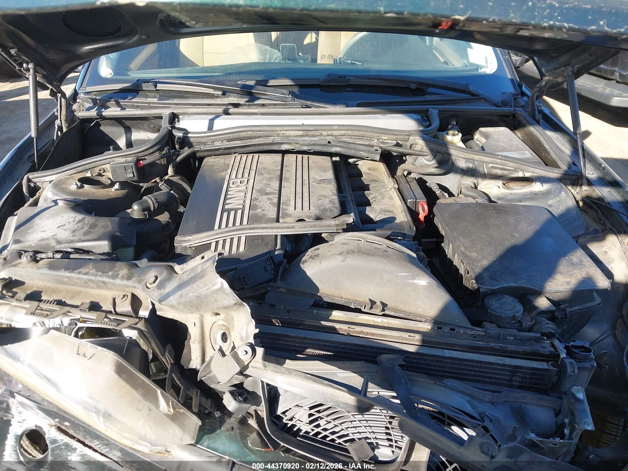 BMW 325I image 10