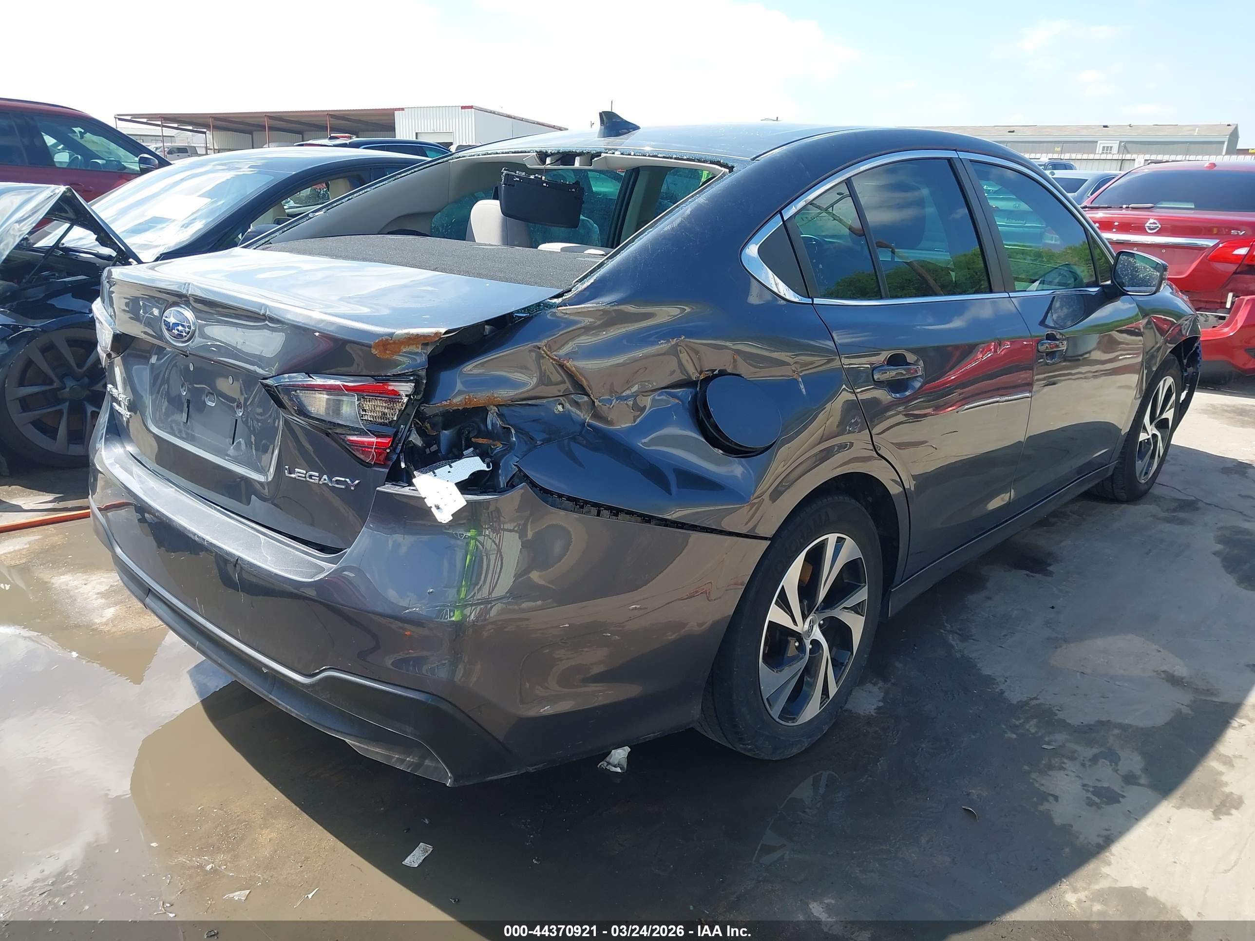 SUBARU LEGACY image 4