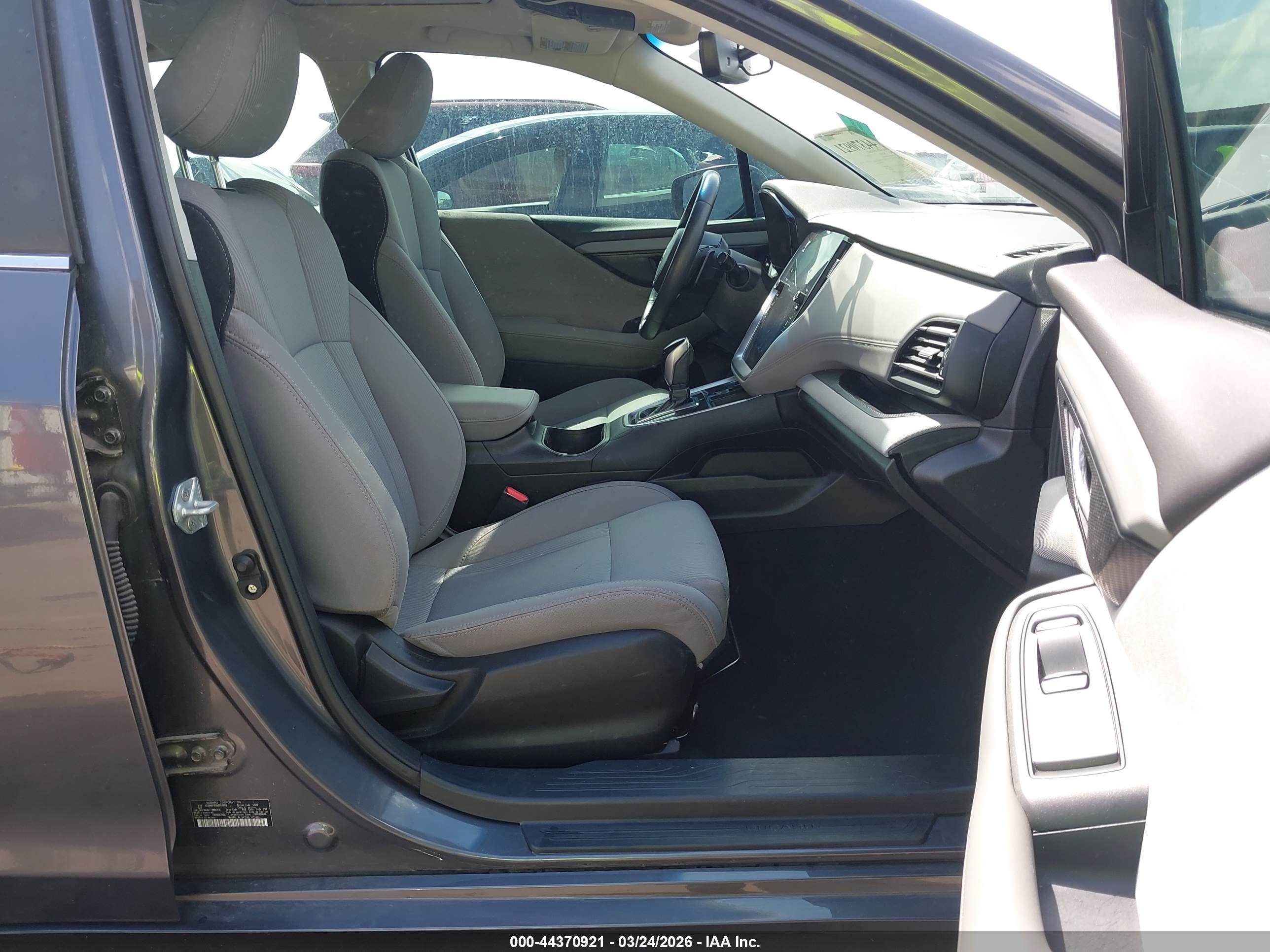 SUBARU LEGACY image 5