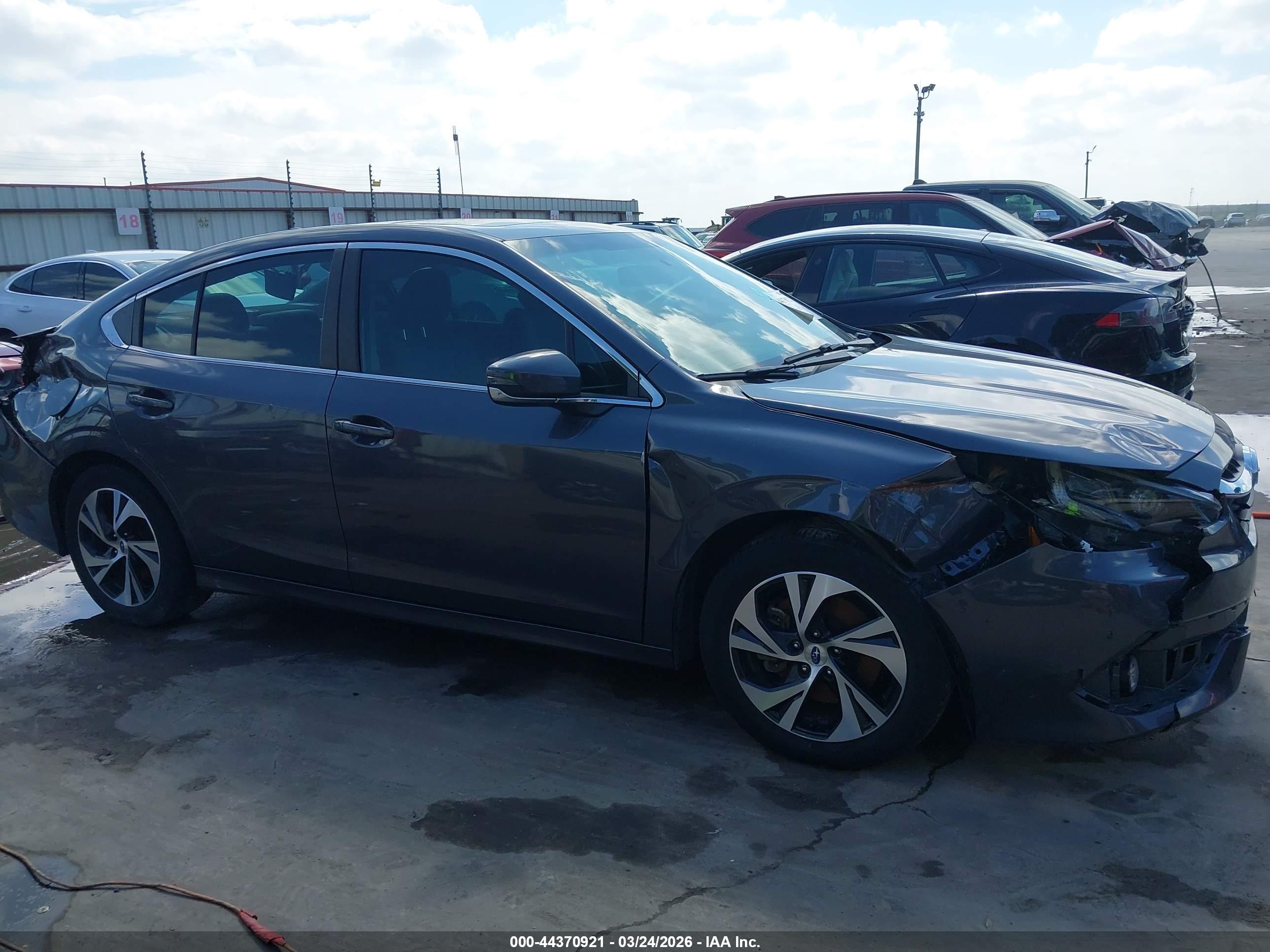 SUBARU LEGACY image 6