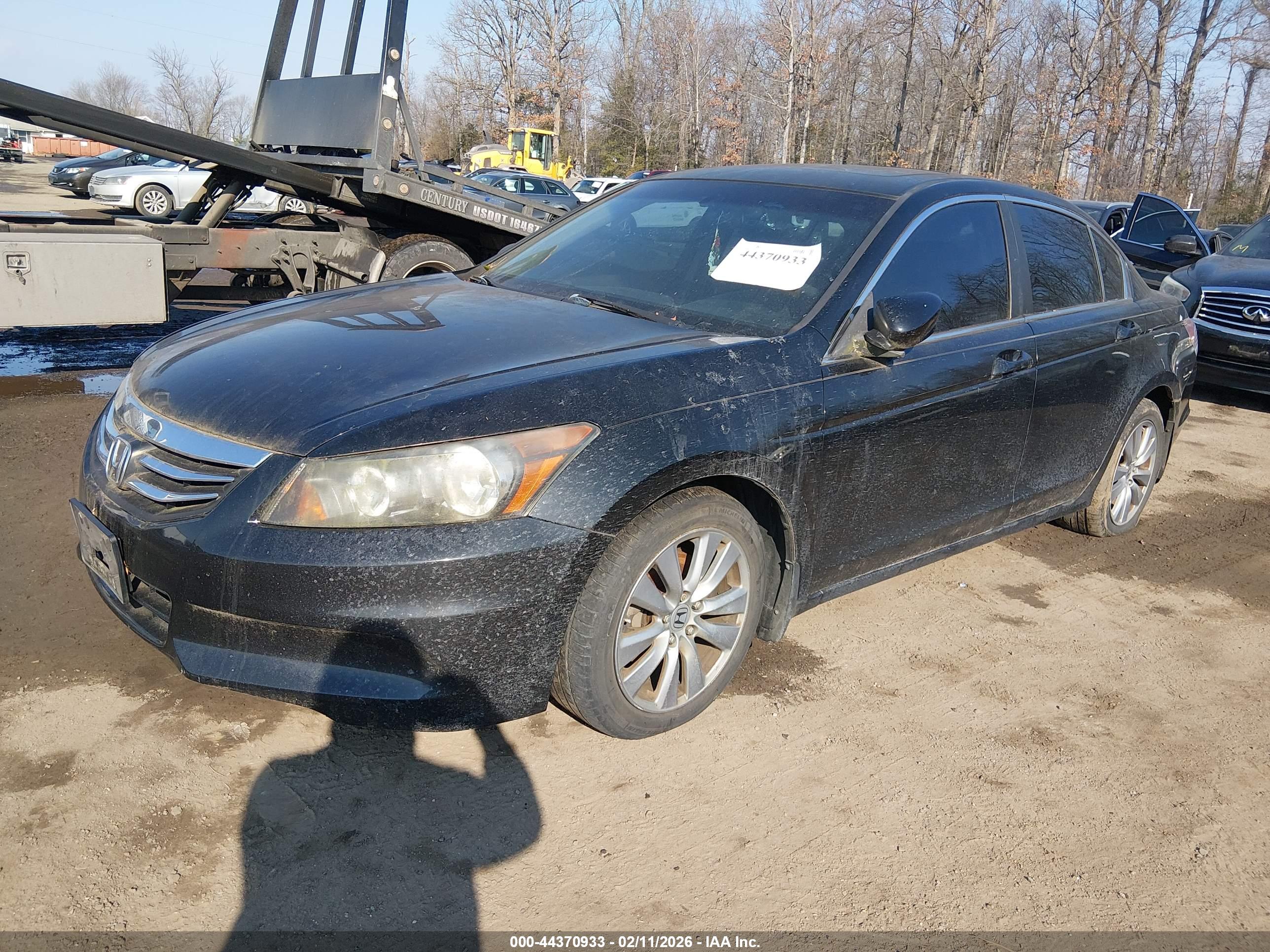 HONDA ACCORD image 2