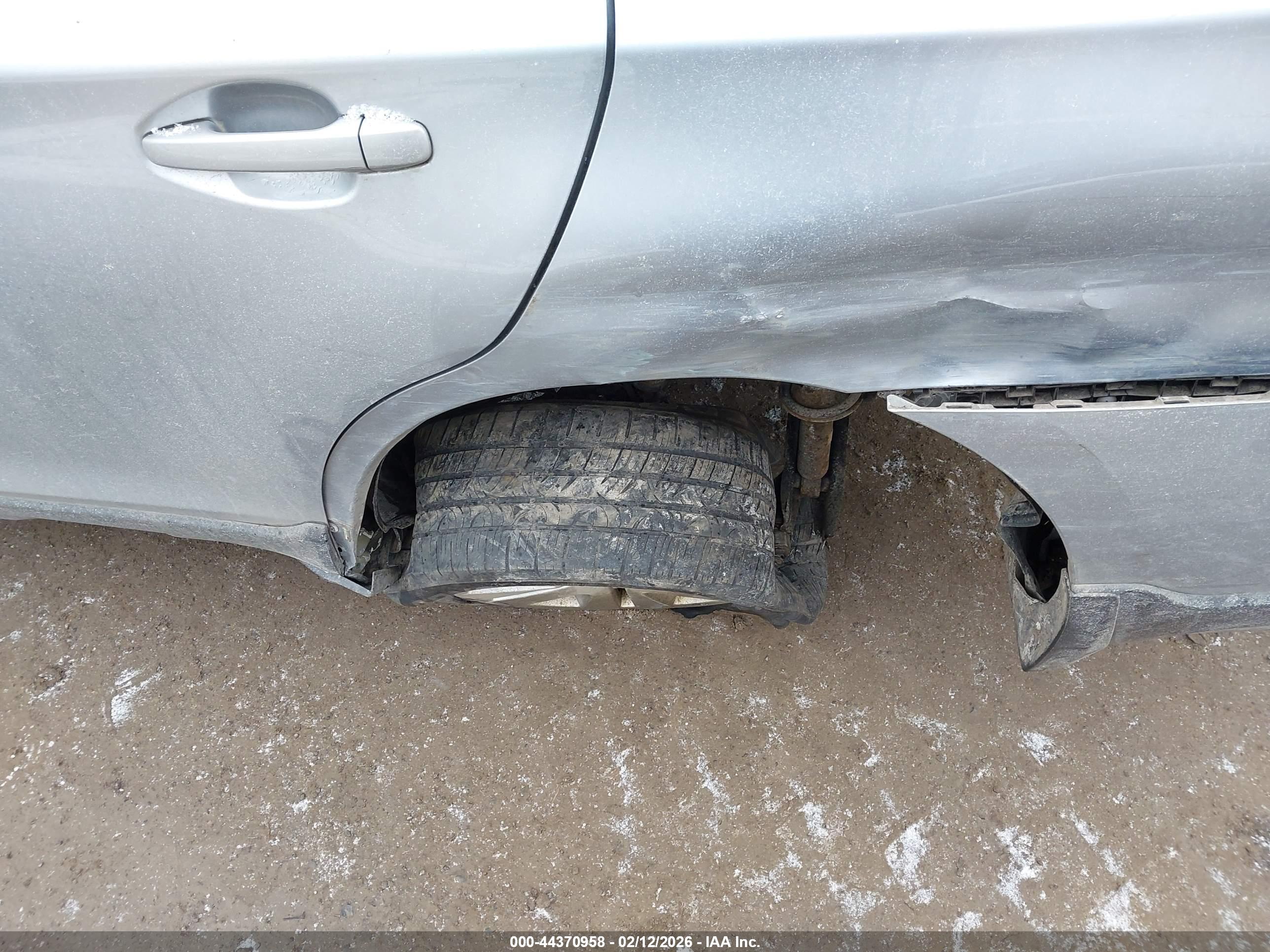 SUBARU OUTBACK image 6