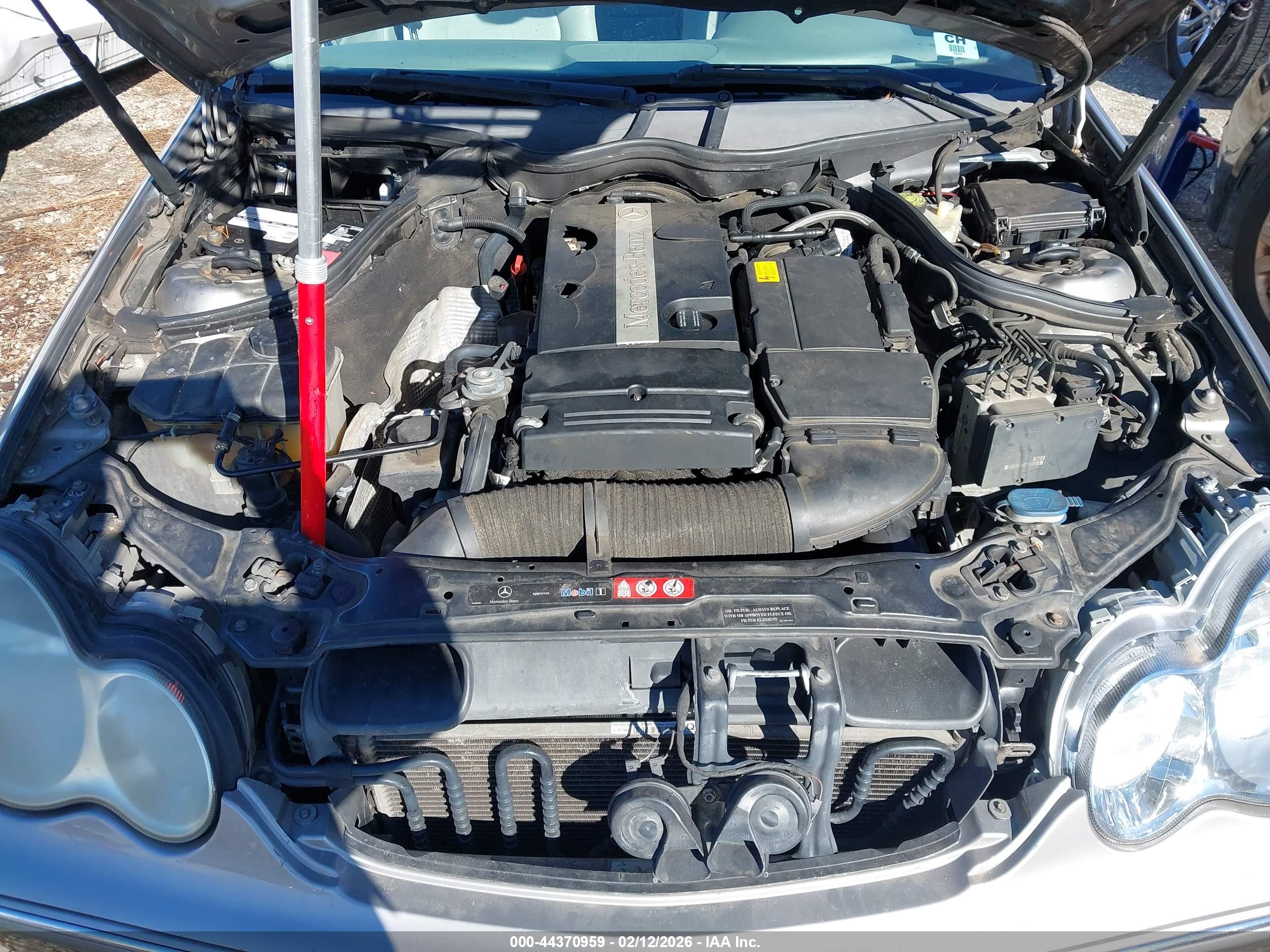 MERCEDES-BENZ C image 10