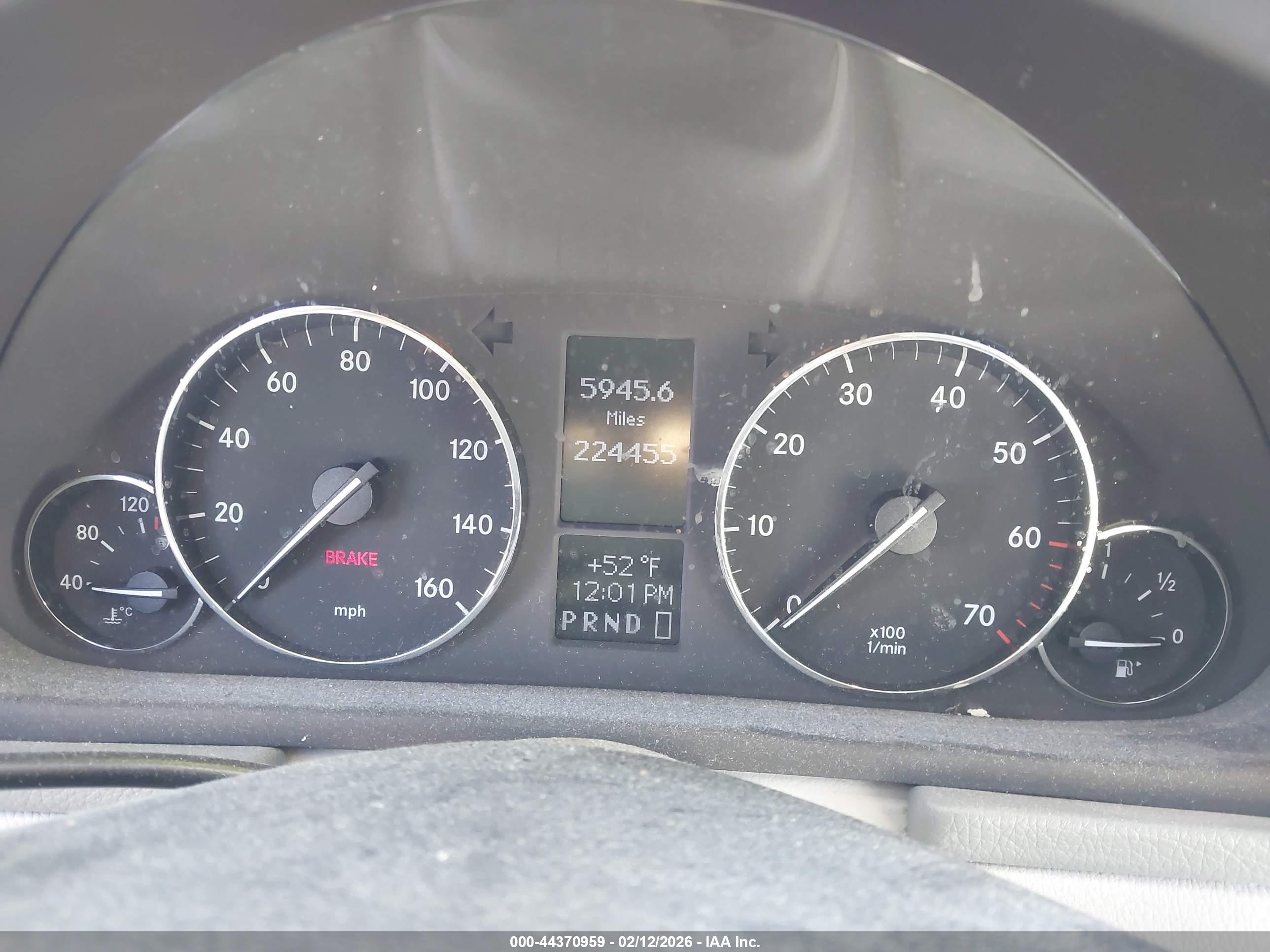 MERCEDES-BENZ C image 7