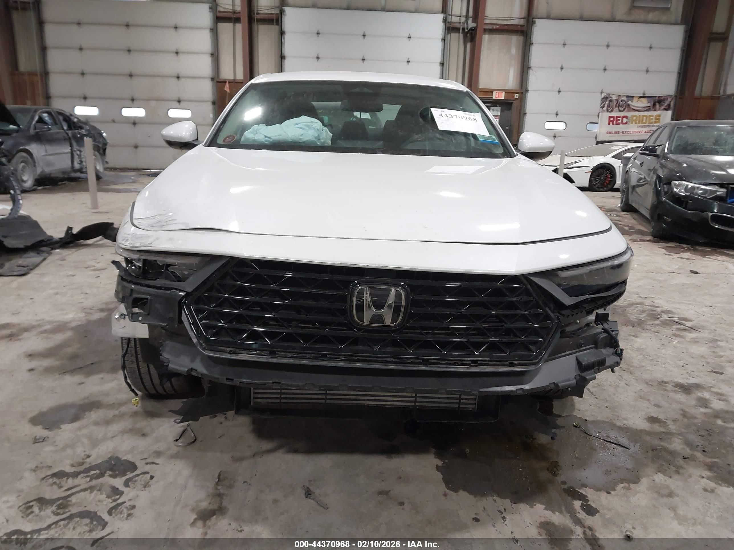 HONDA ACCORD image 6