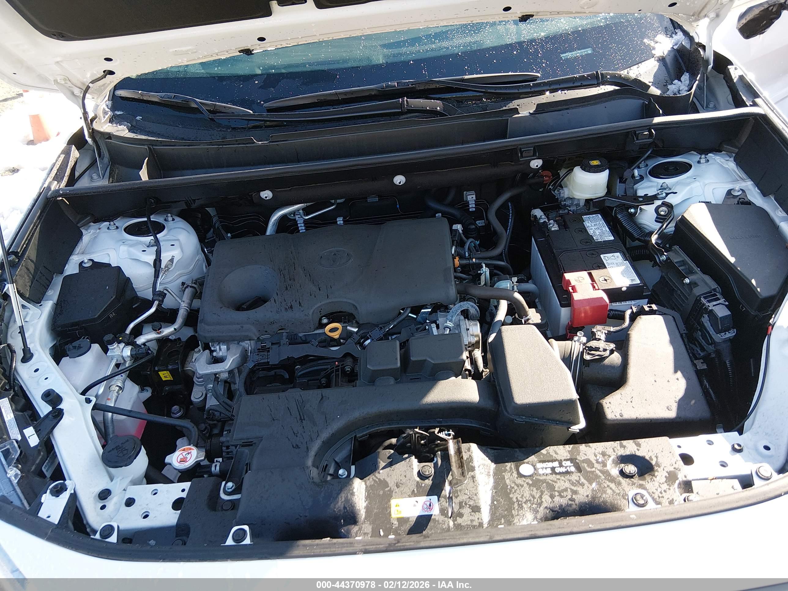 TOYOTA RAV4 image 10