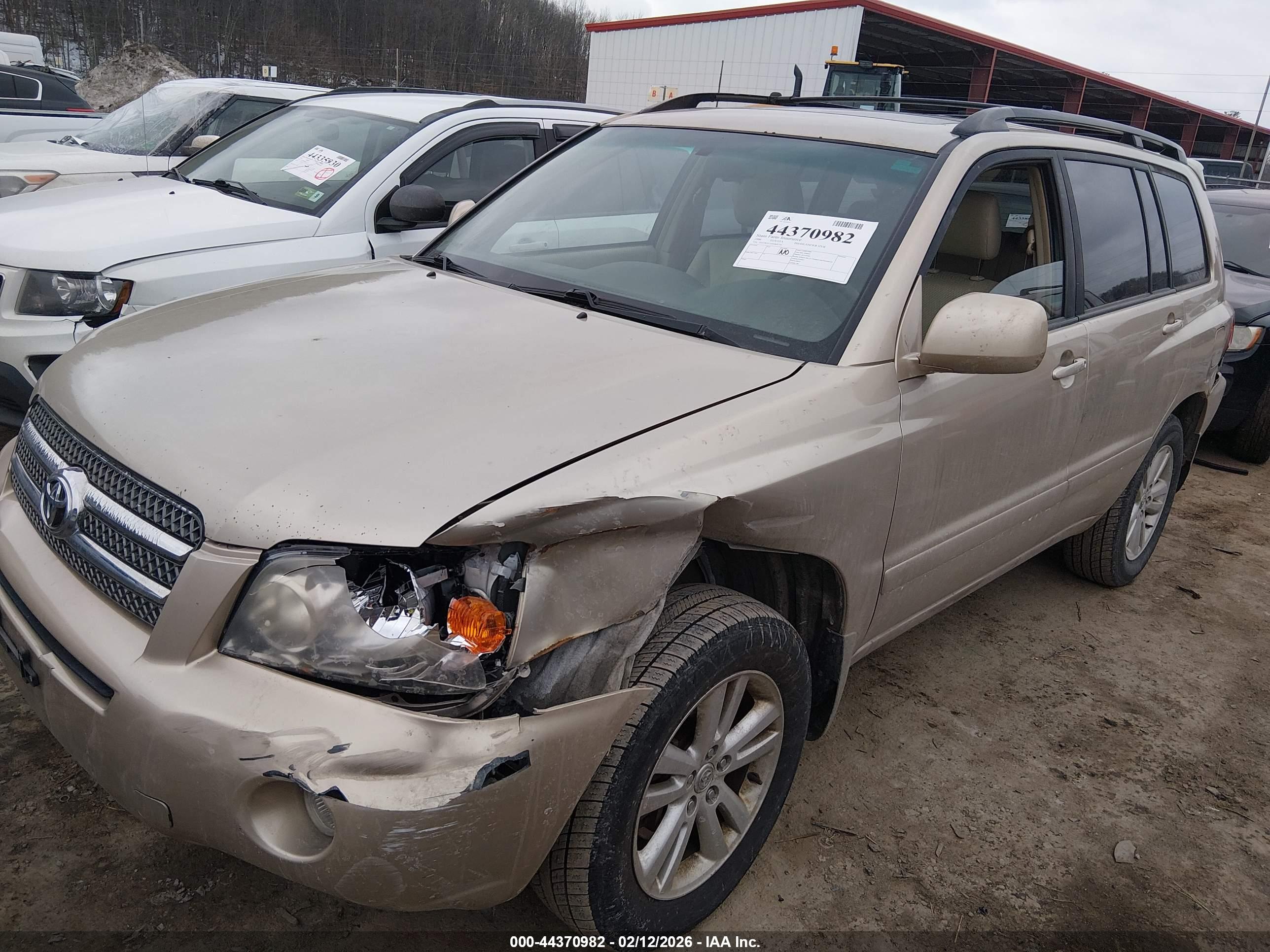 TOYOTA HIGHLANDER image 2