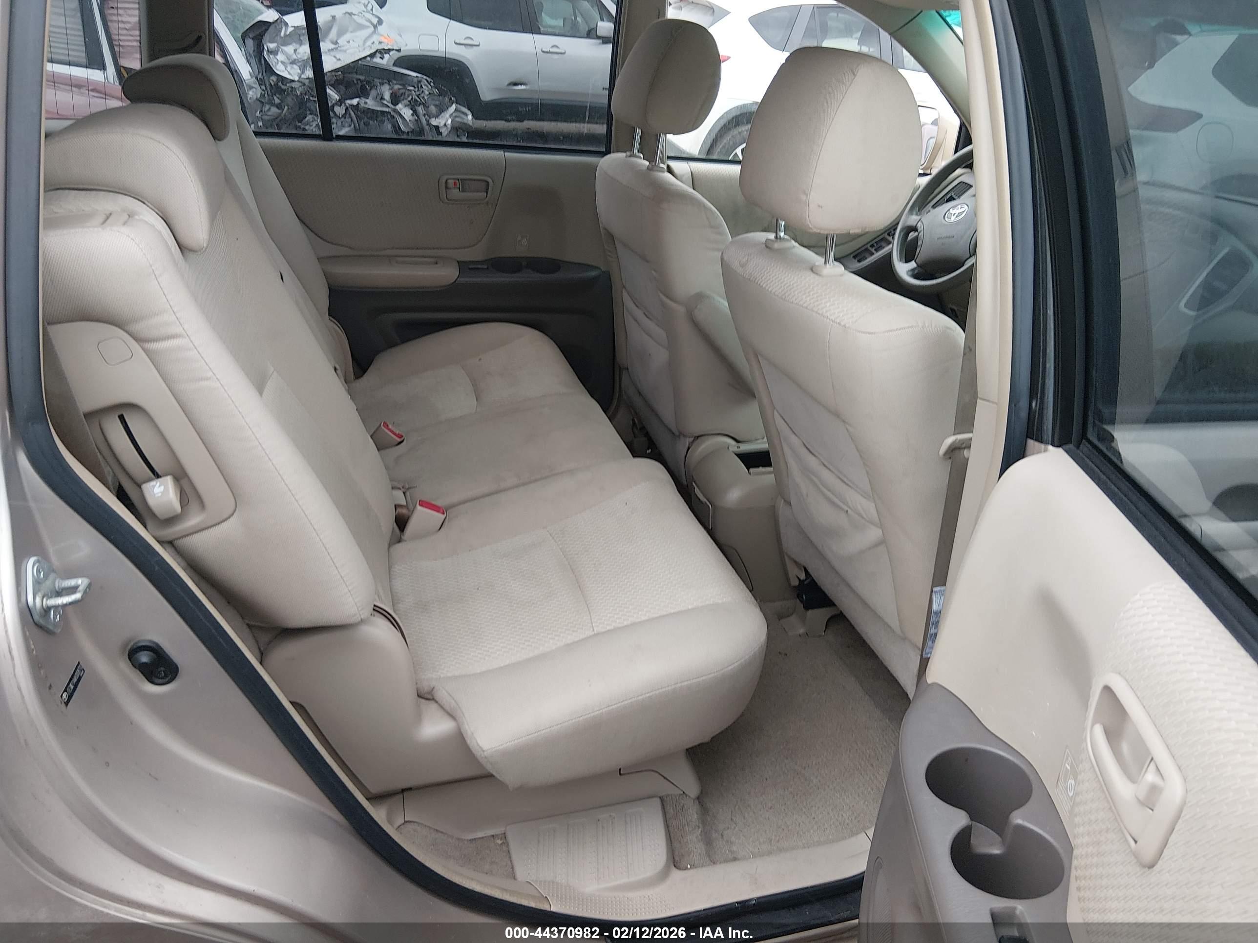 TOYOTA HIGHLANDER image 8