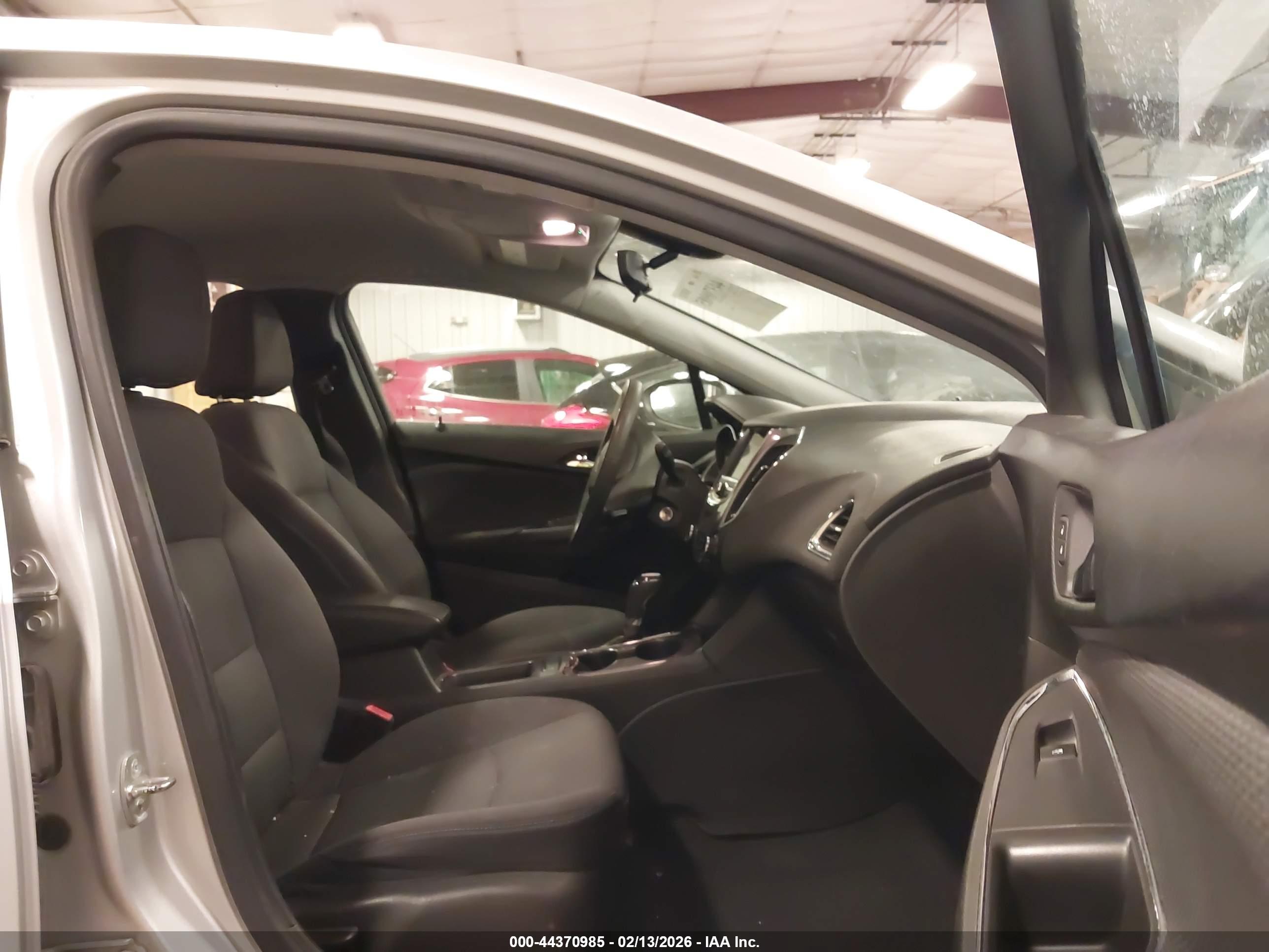 CHEVROLET CRUZE image 5