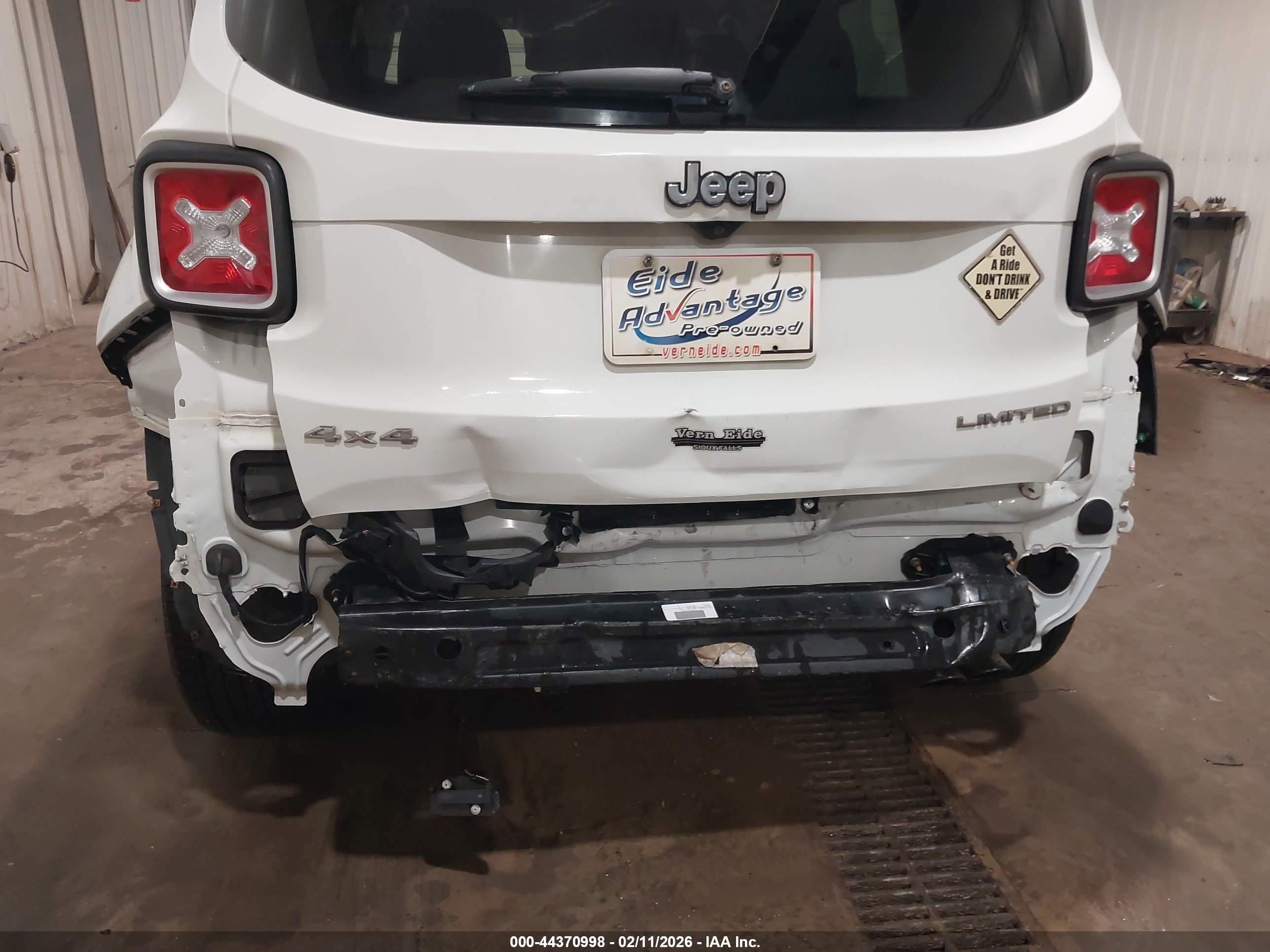JEEP RENEGADE image 6