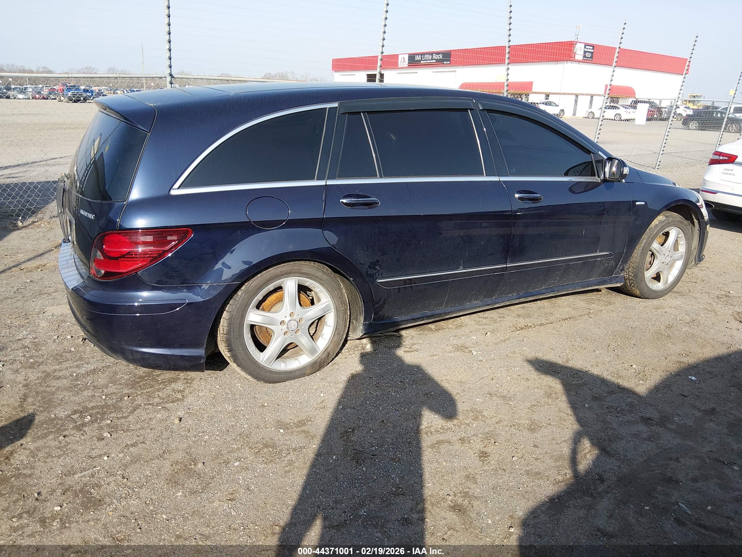 MERCEDES-BENZ R image 4
