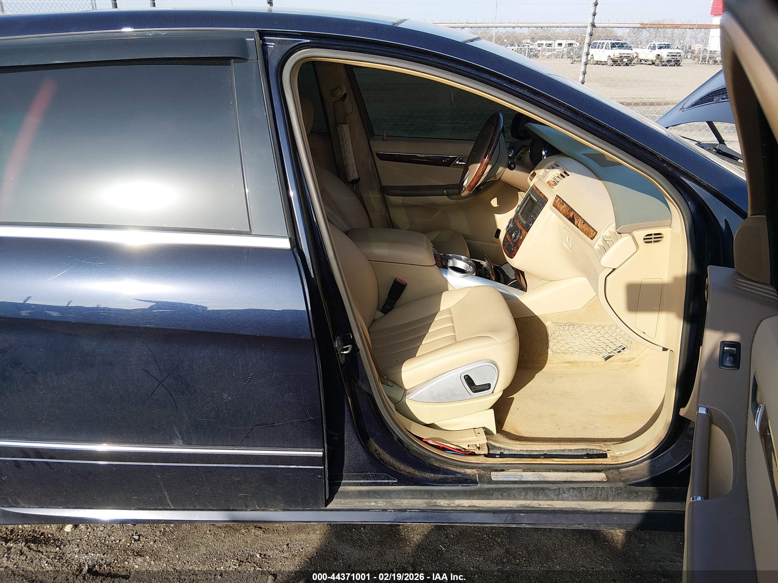 MERCEDES-BENZ R image 5