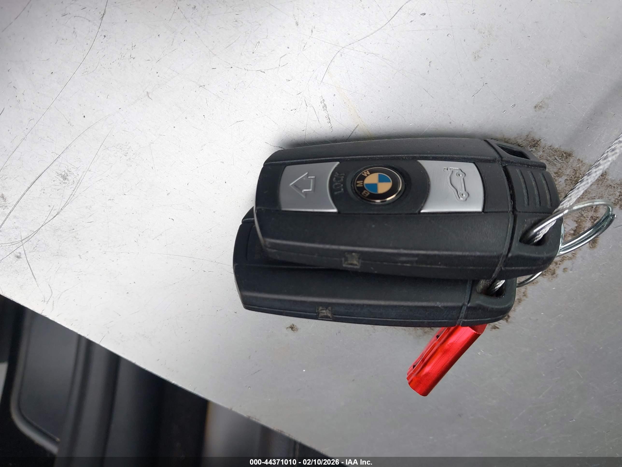 BMW 328I image 11