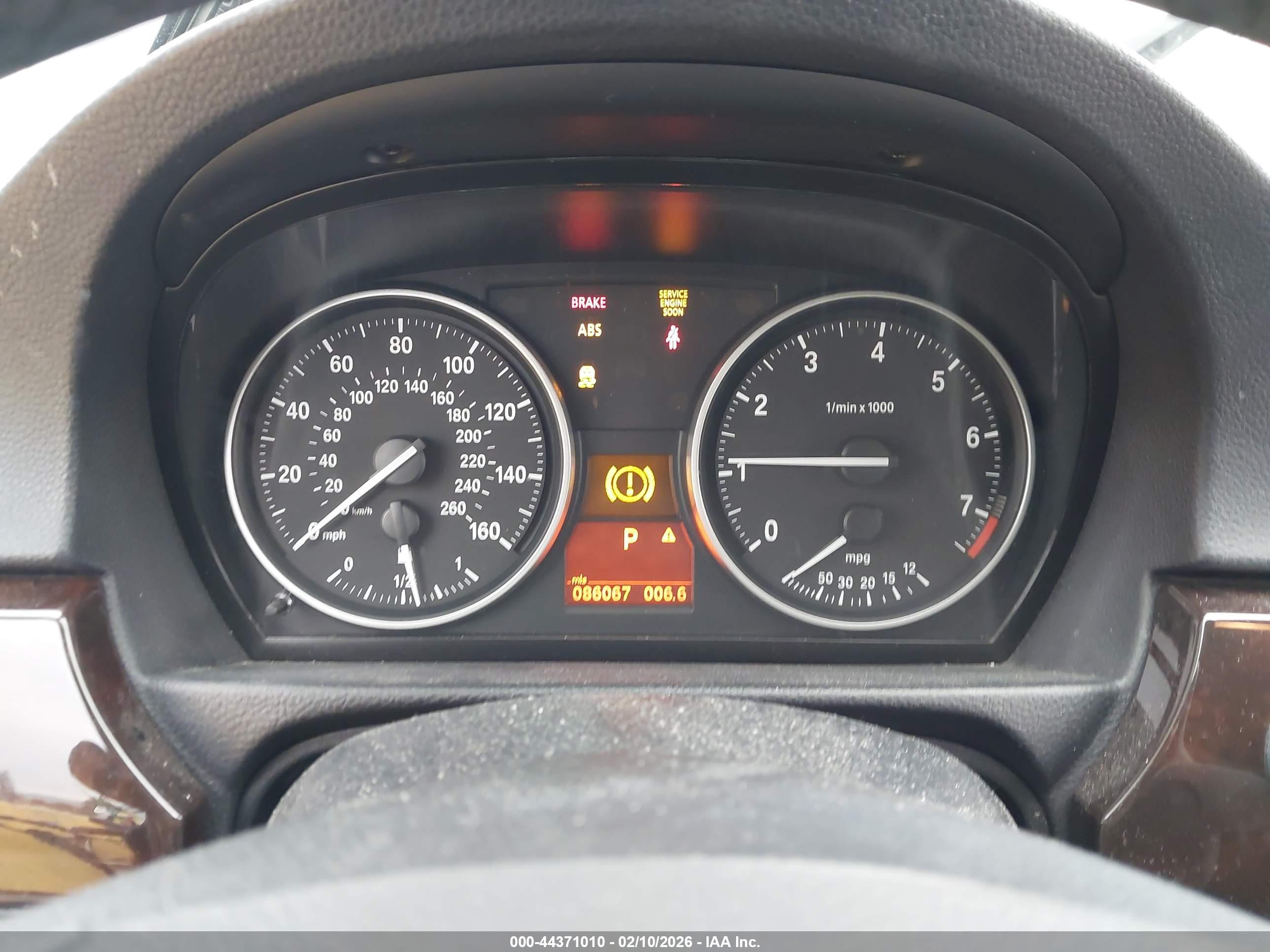 BMW 328I image 7