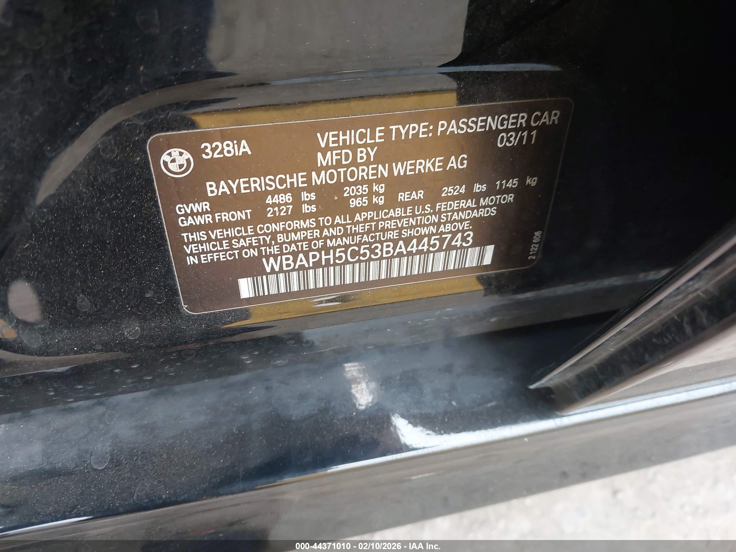 BMW 328I image 9