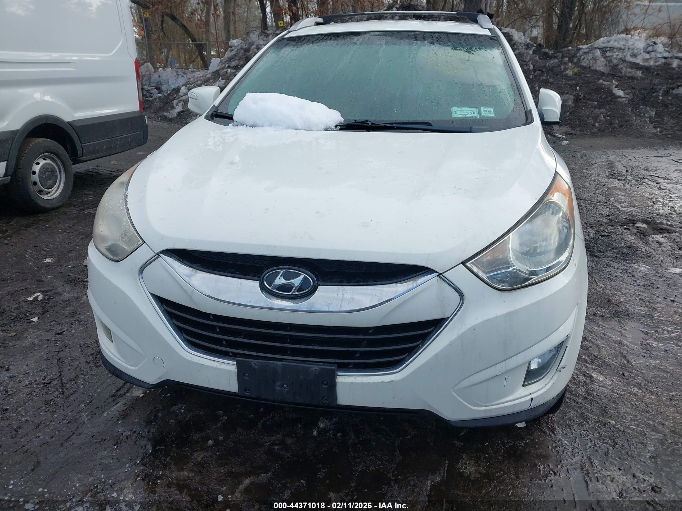 HYUNDAI TUCSON image 6