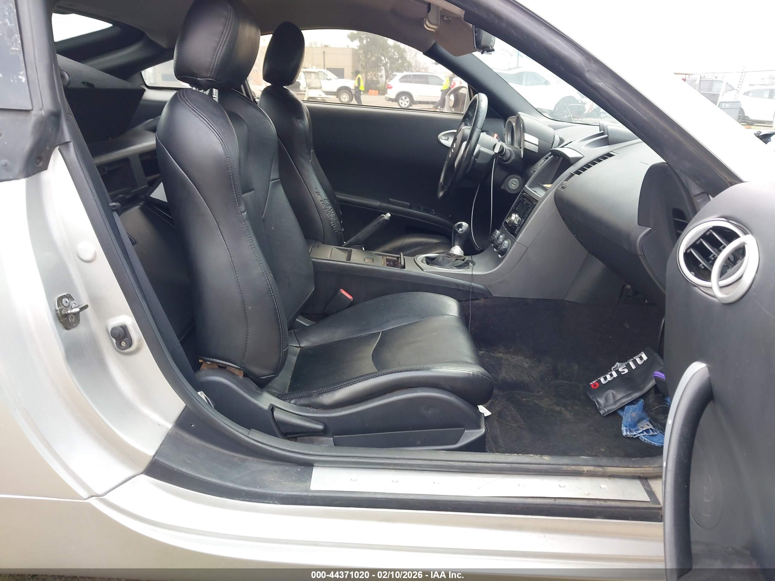 NISSAN 350Z image 5