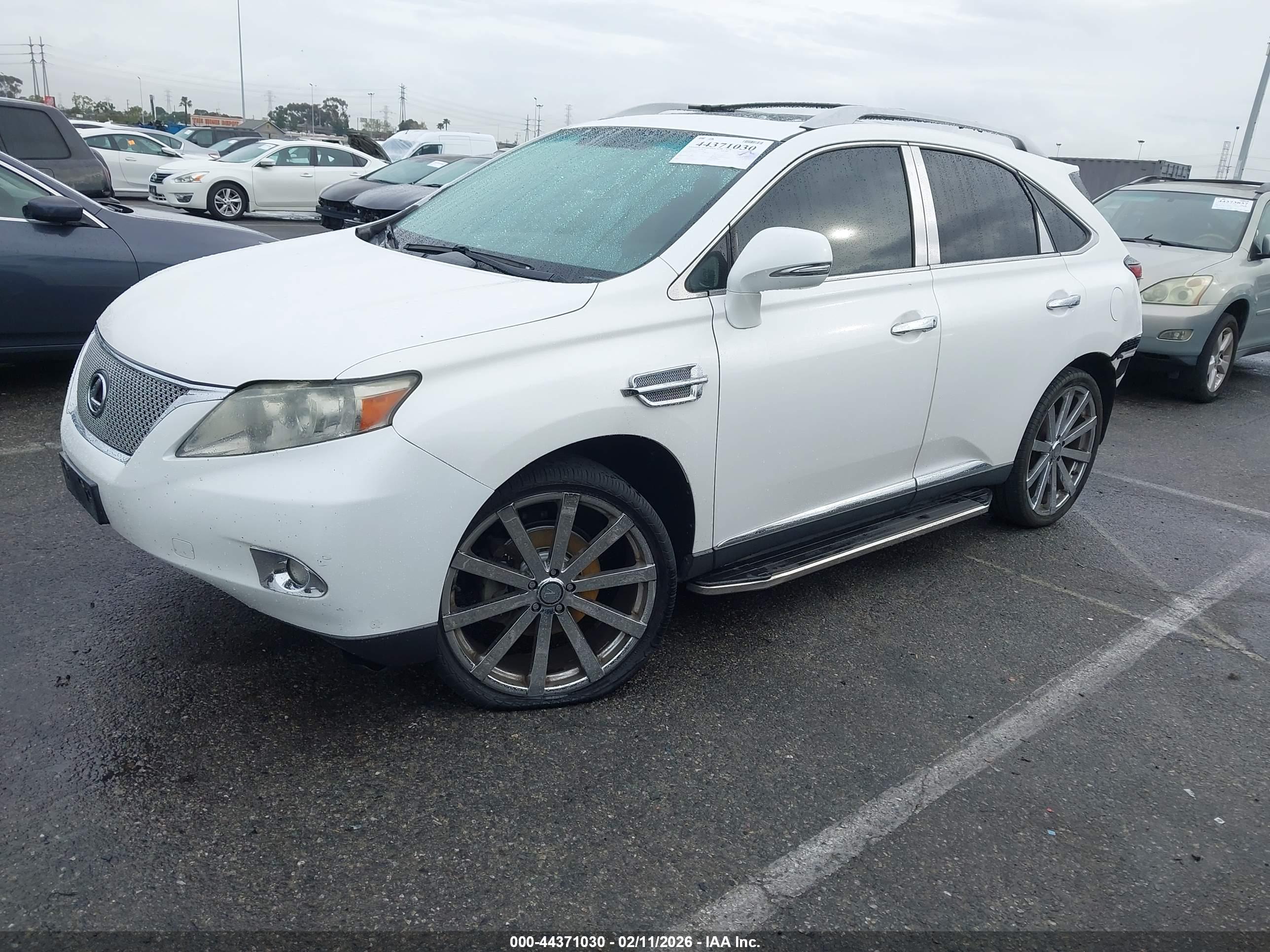 LEXUS RX image 2