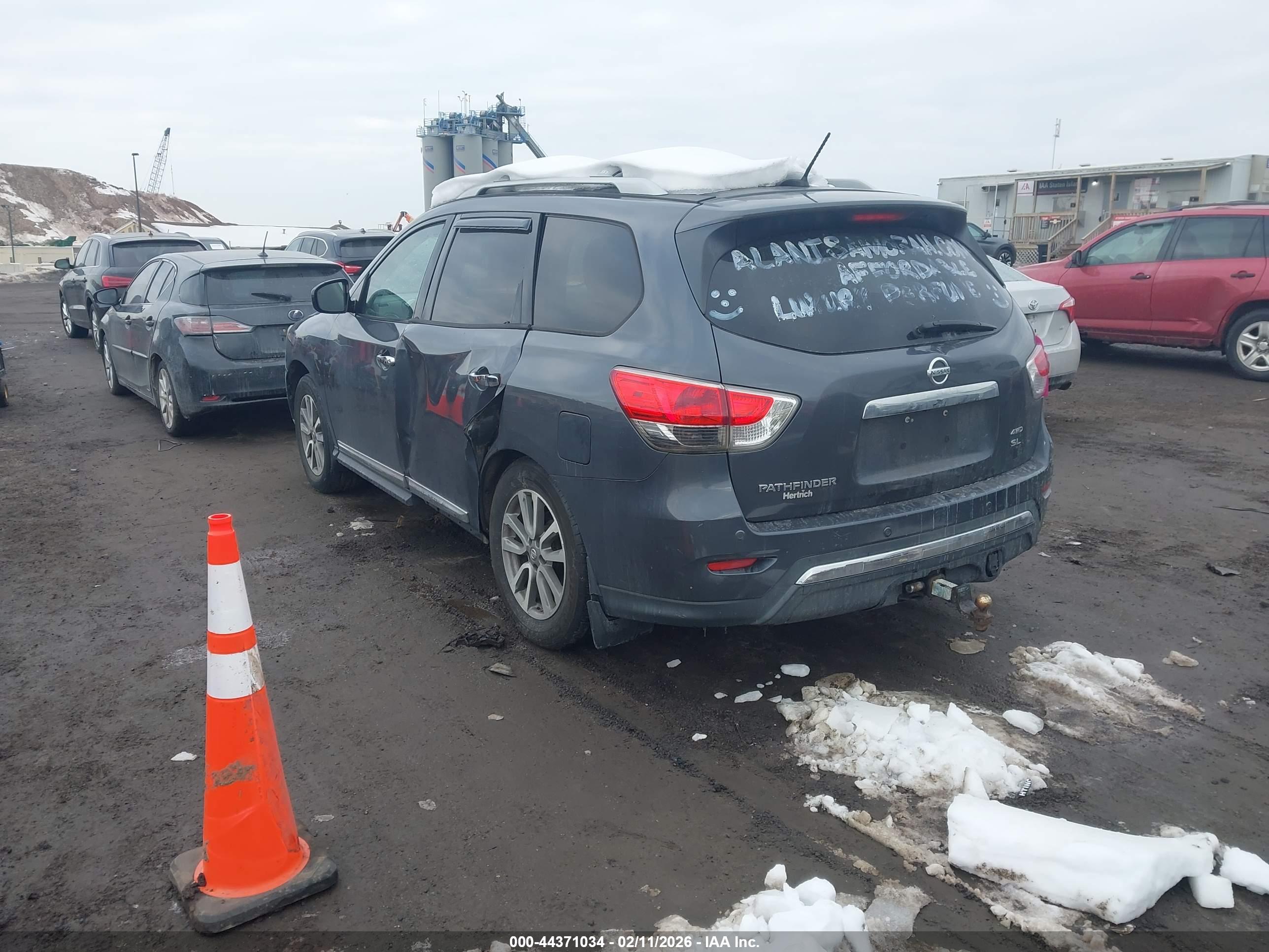 NISSAN PATHFINDER image 3