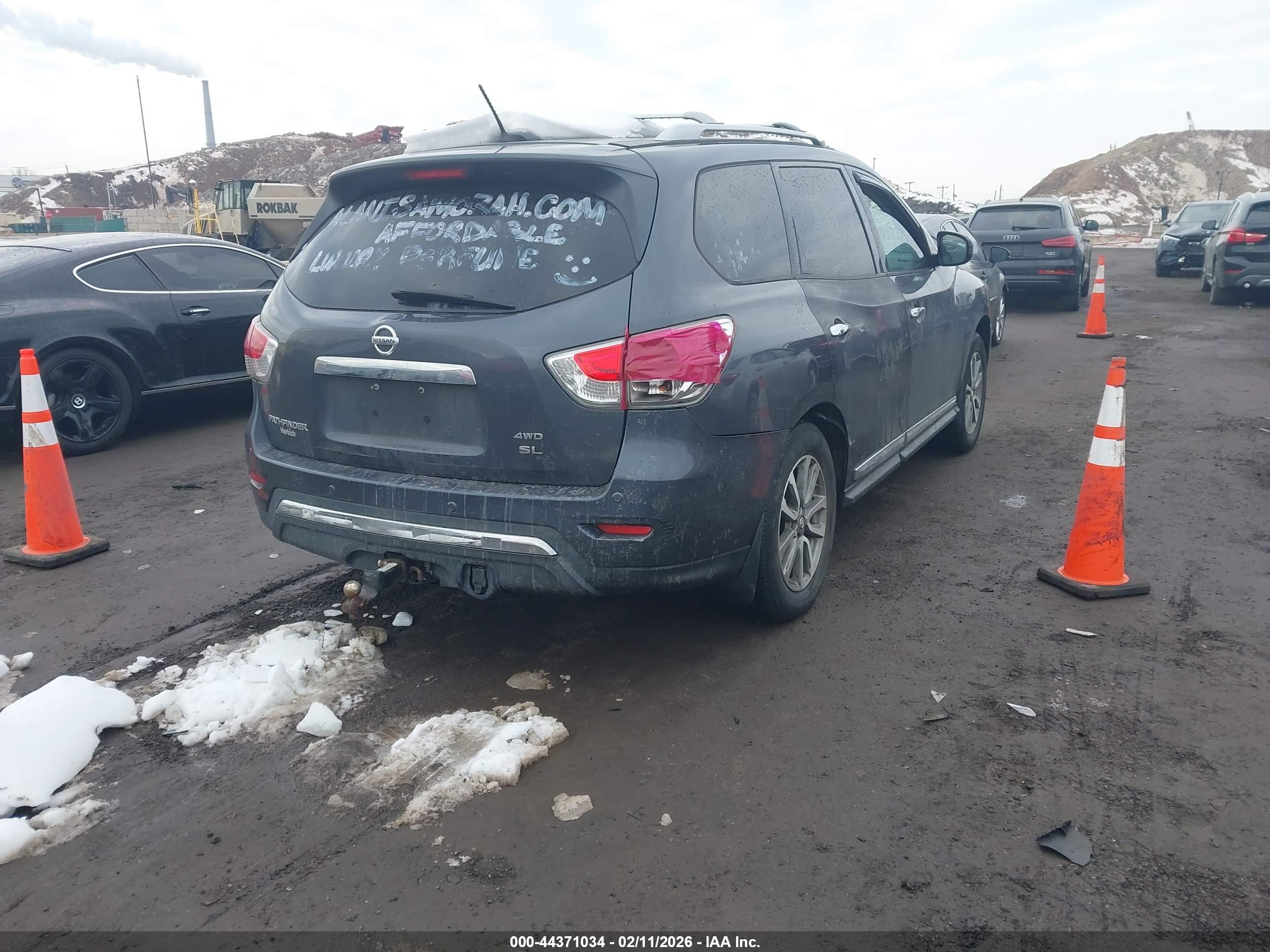 NISSAN PATHFINDER image 4