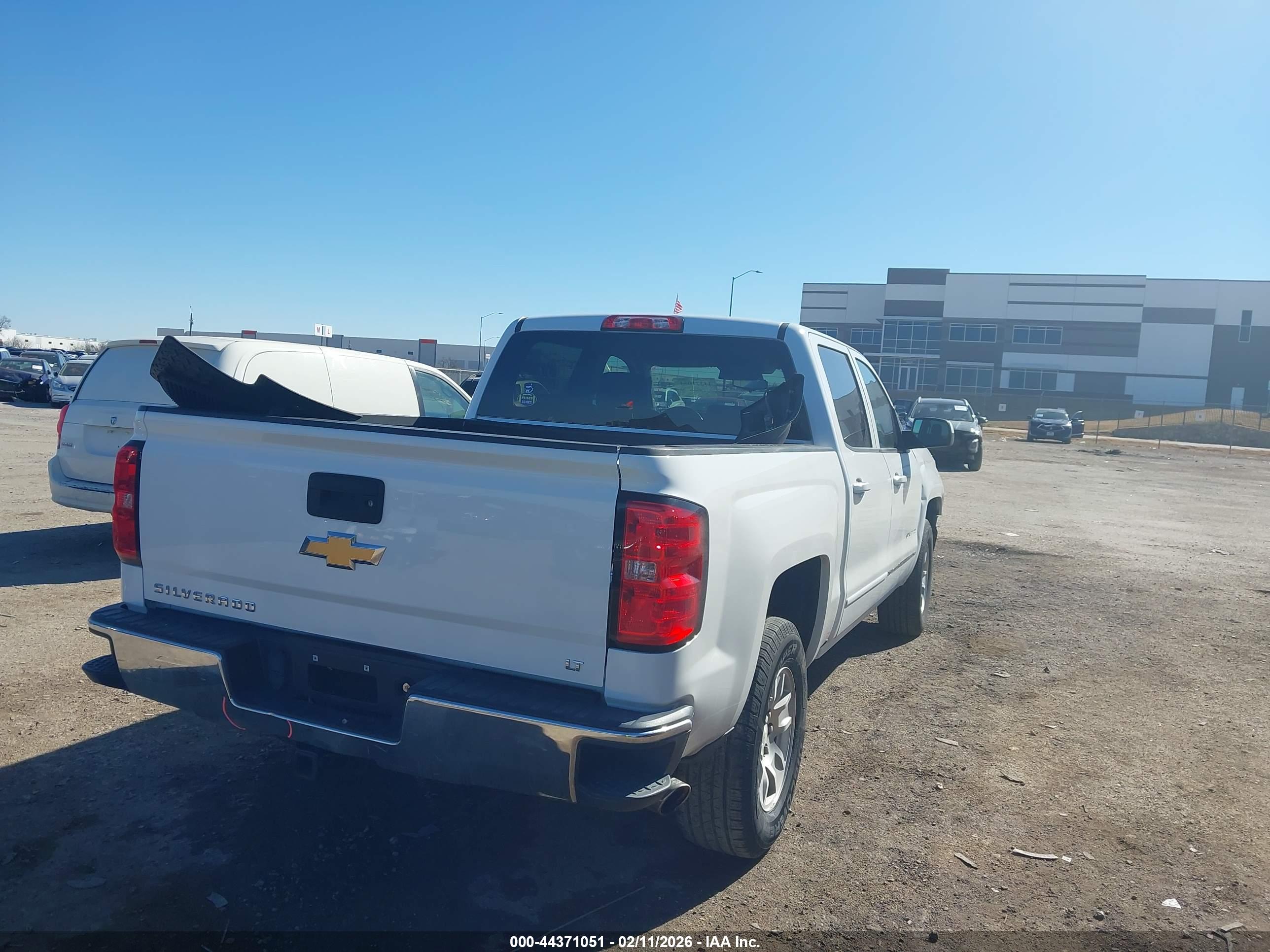 CHEVROLET SILVERADO image 4