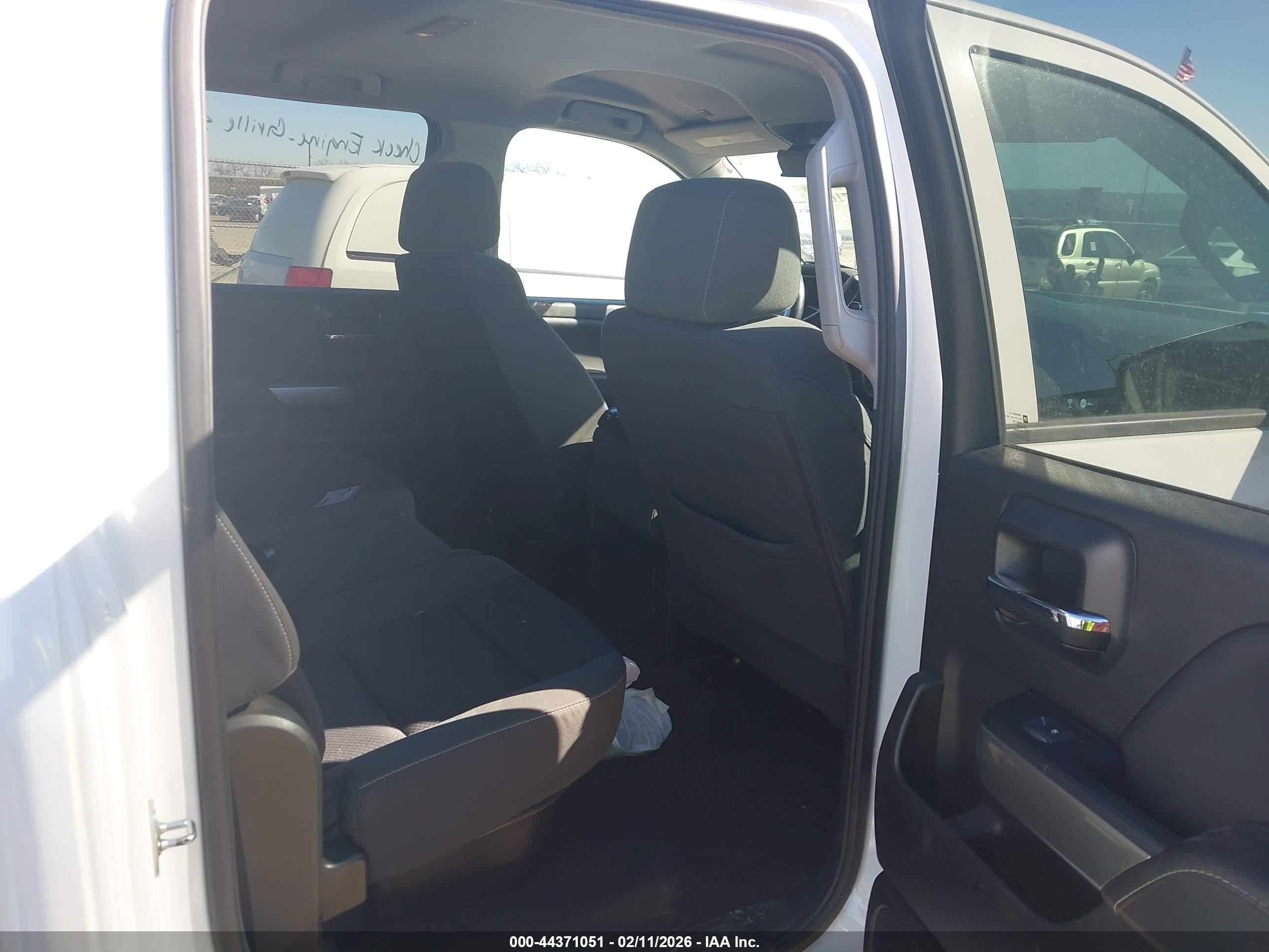 CHEVROLET SILVERADO image 8