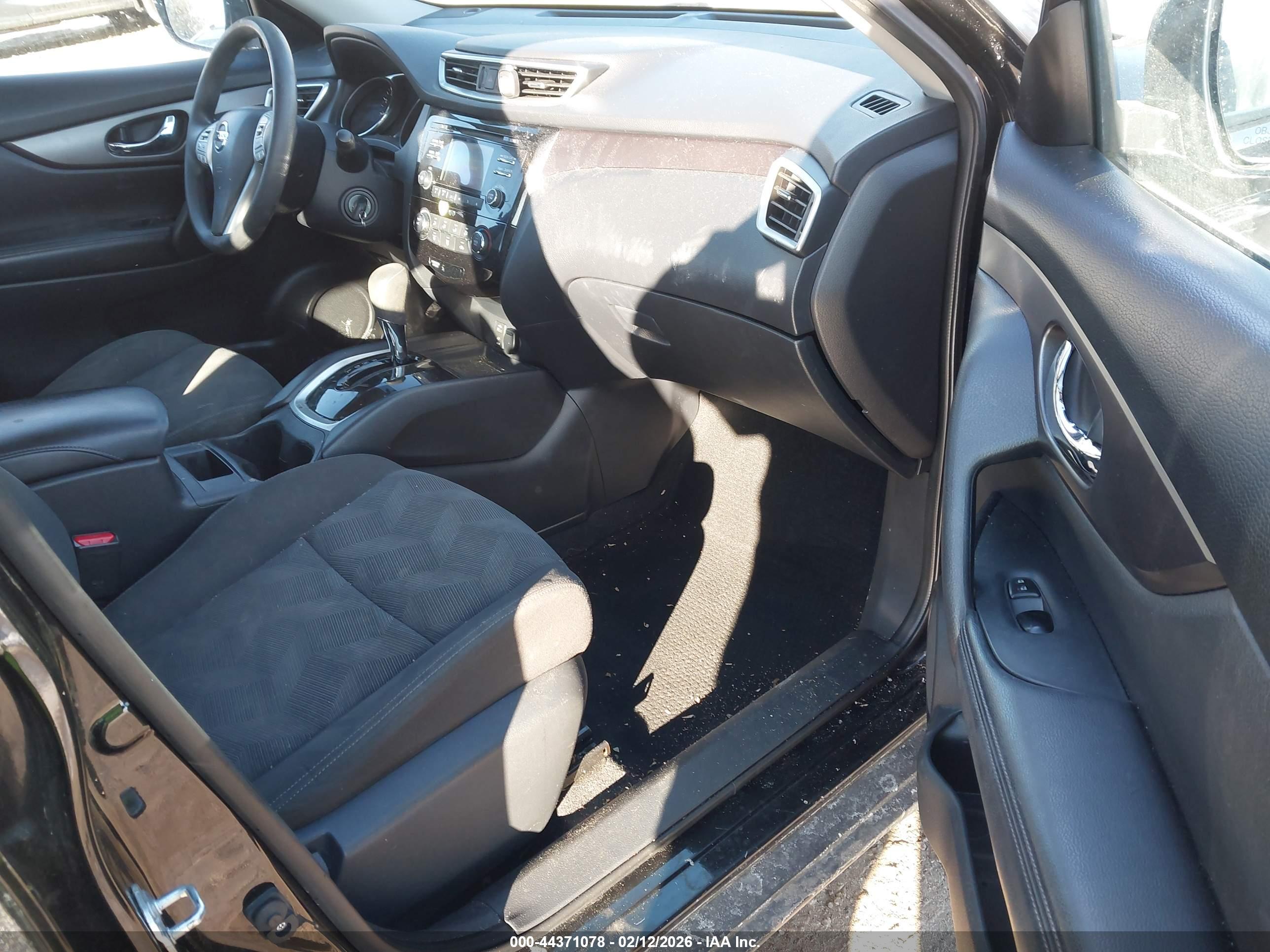 NISSAN ROGUE image 5